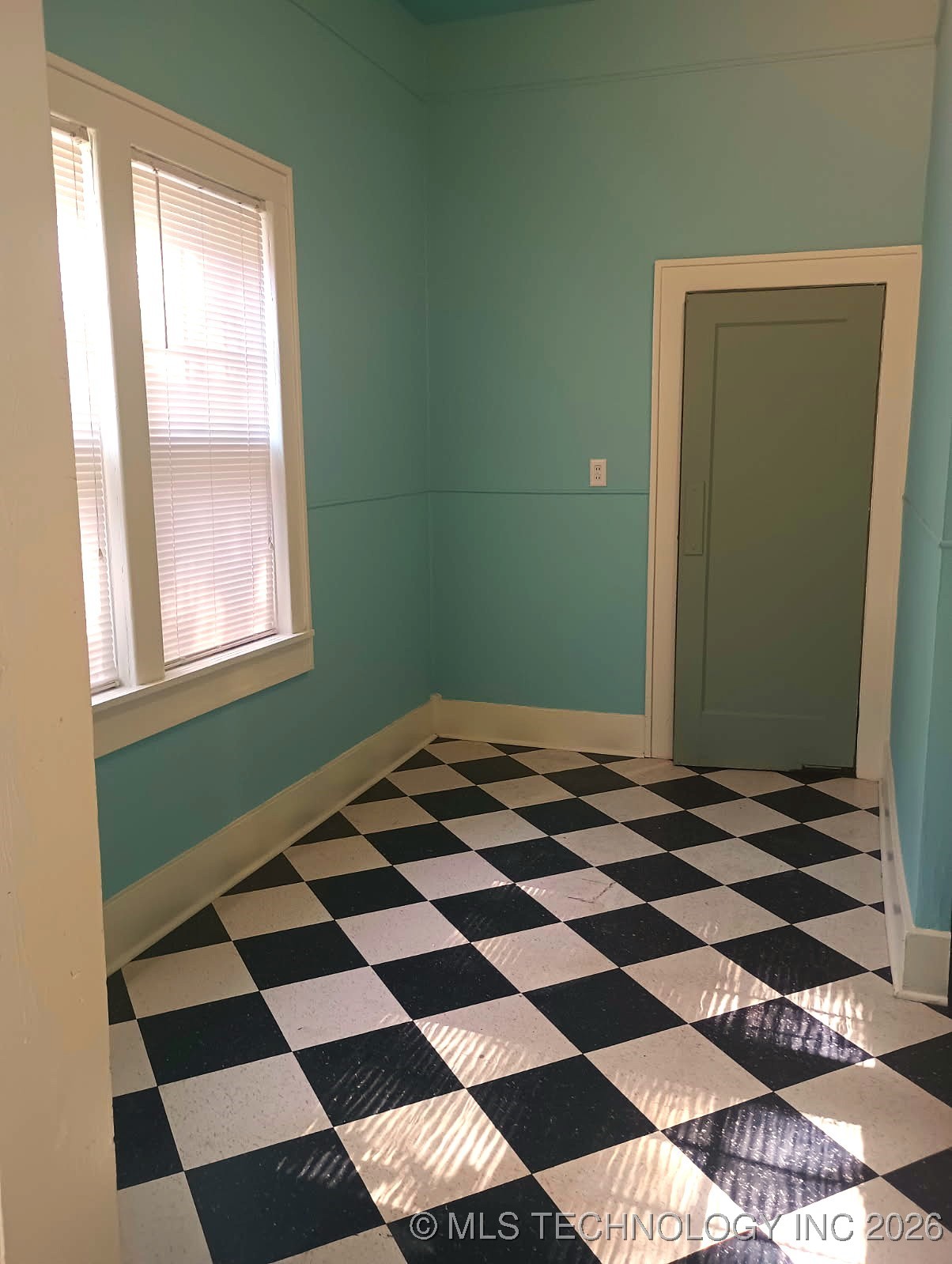 1302 S Elwood Avenue Property Photo 34