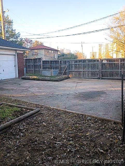 1302 S Elwood Avenue Property Photo 63