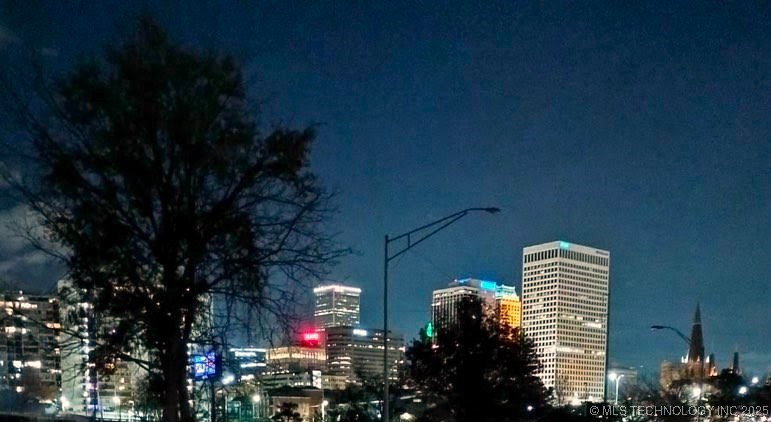 1302 S Elwood Avenue Property Photo 68