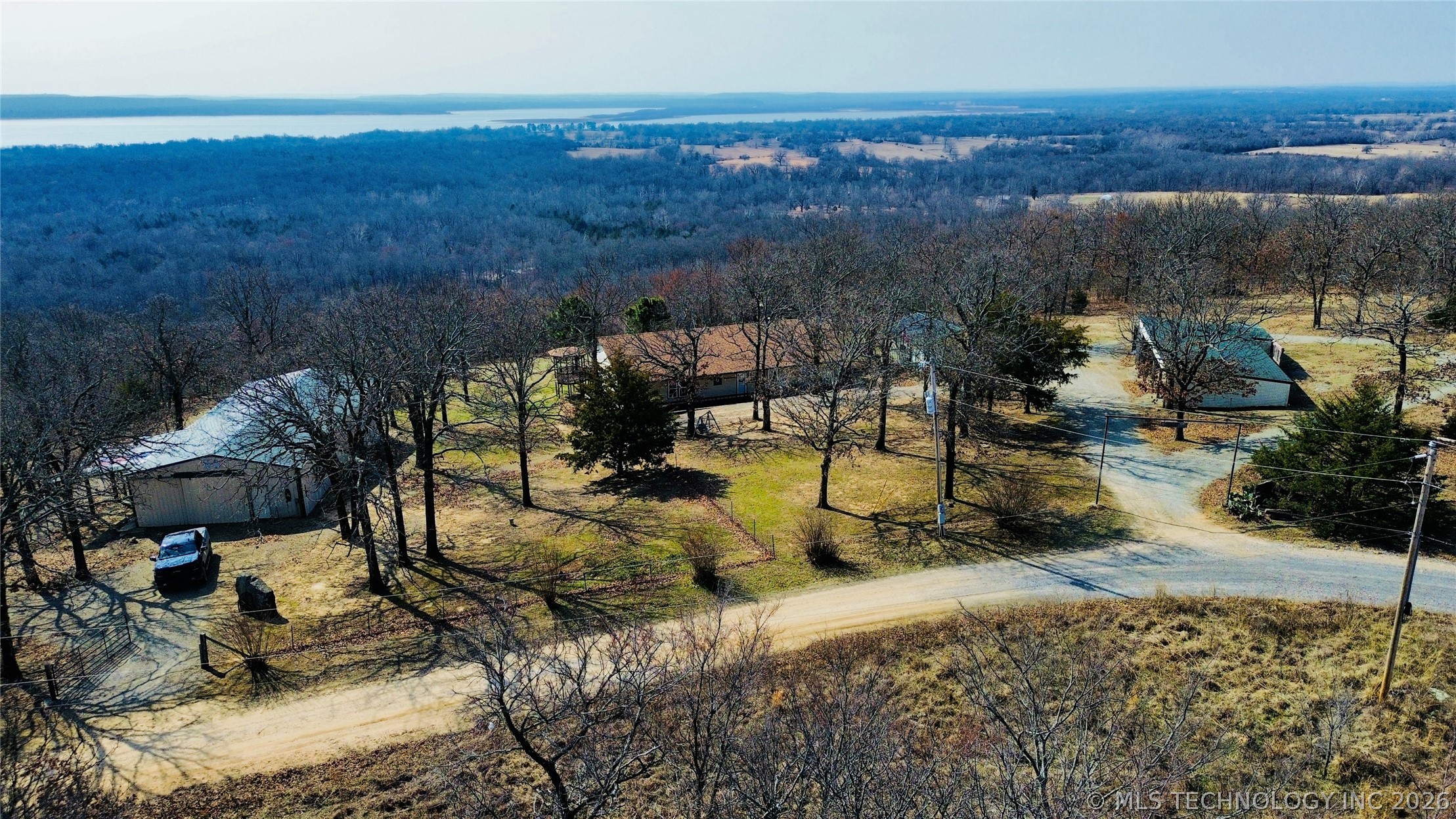 413804 E 1212 Road Property Photo 4