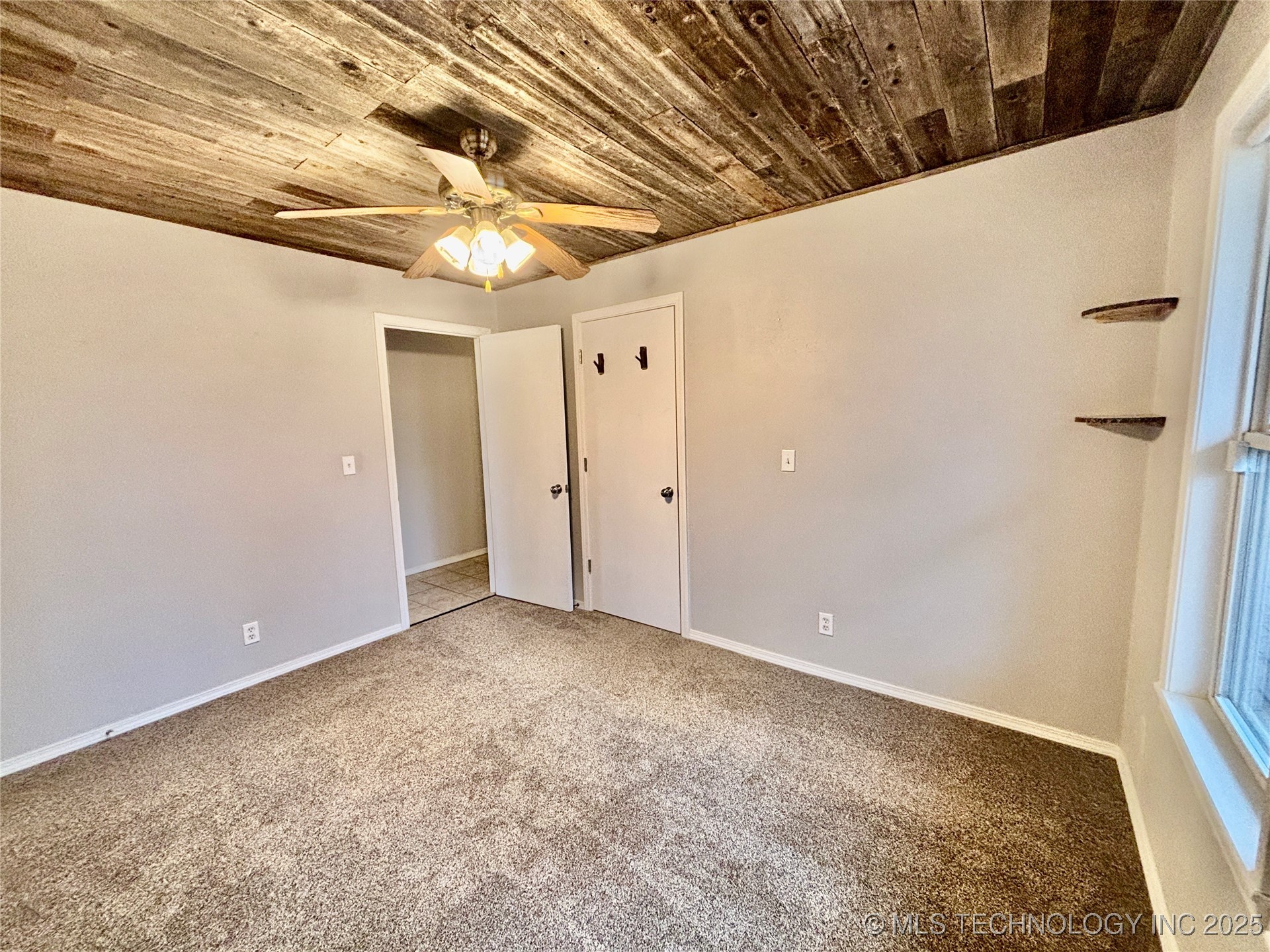 413804 E 1212 Road Property Photo 26