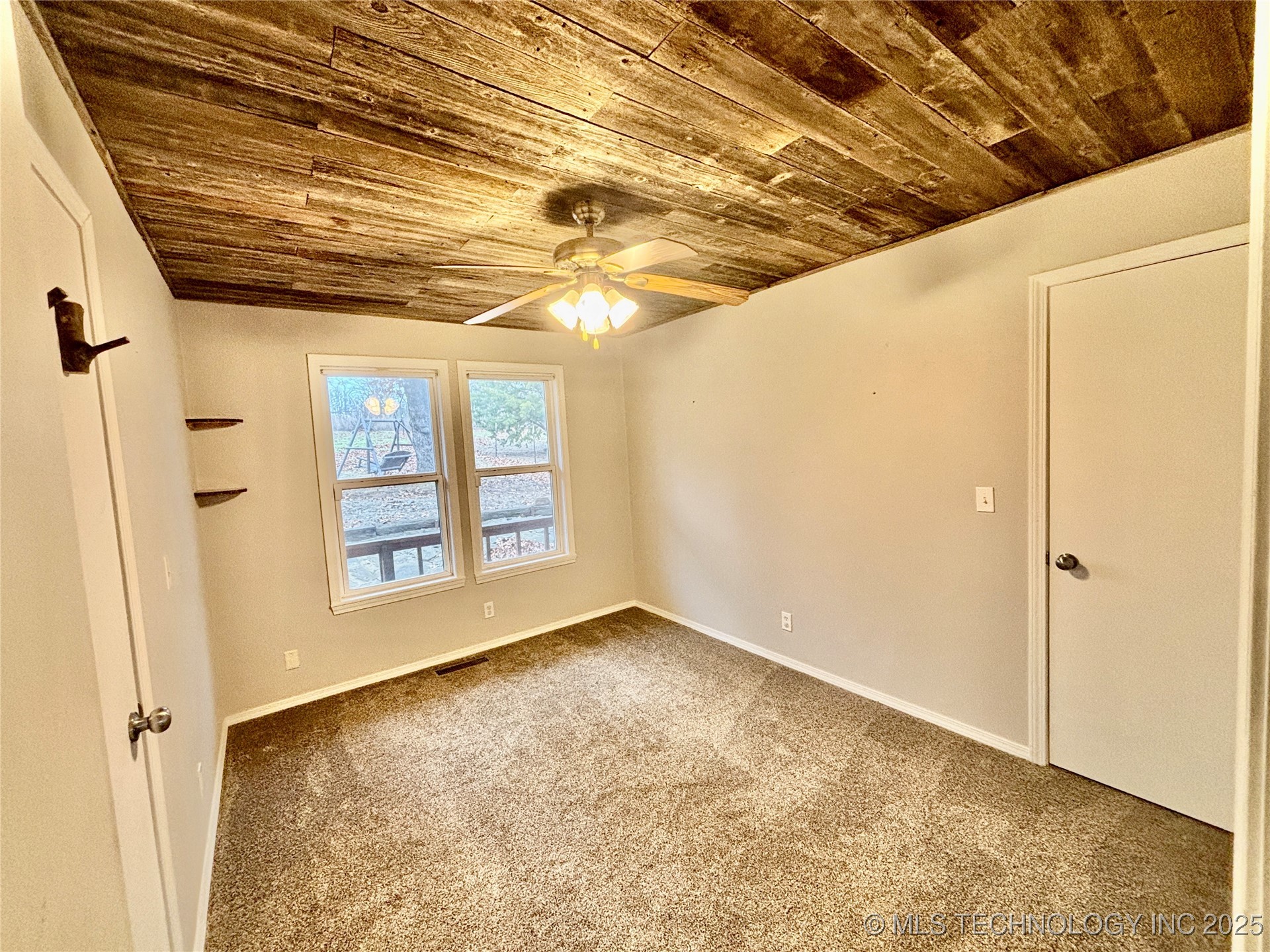 413804 E 1212 Road Property Photo 27