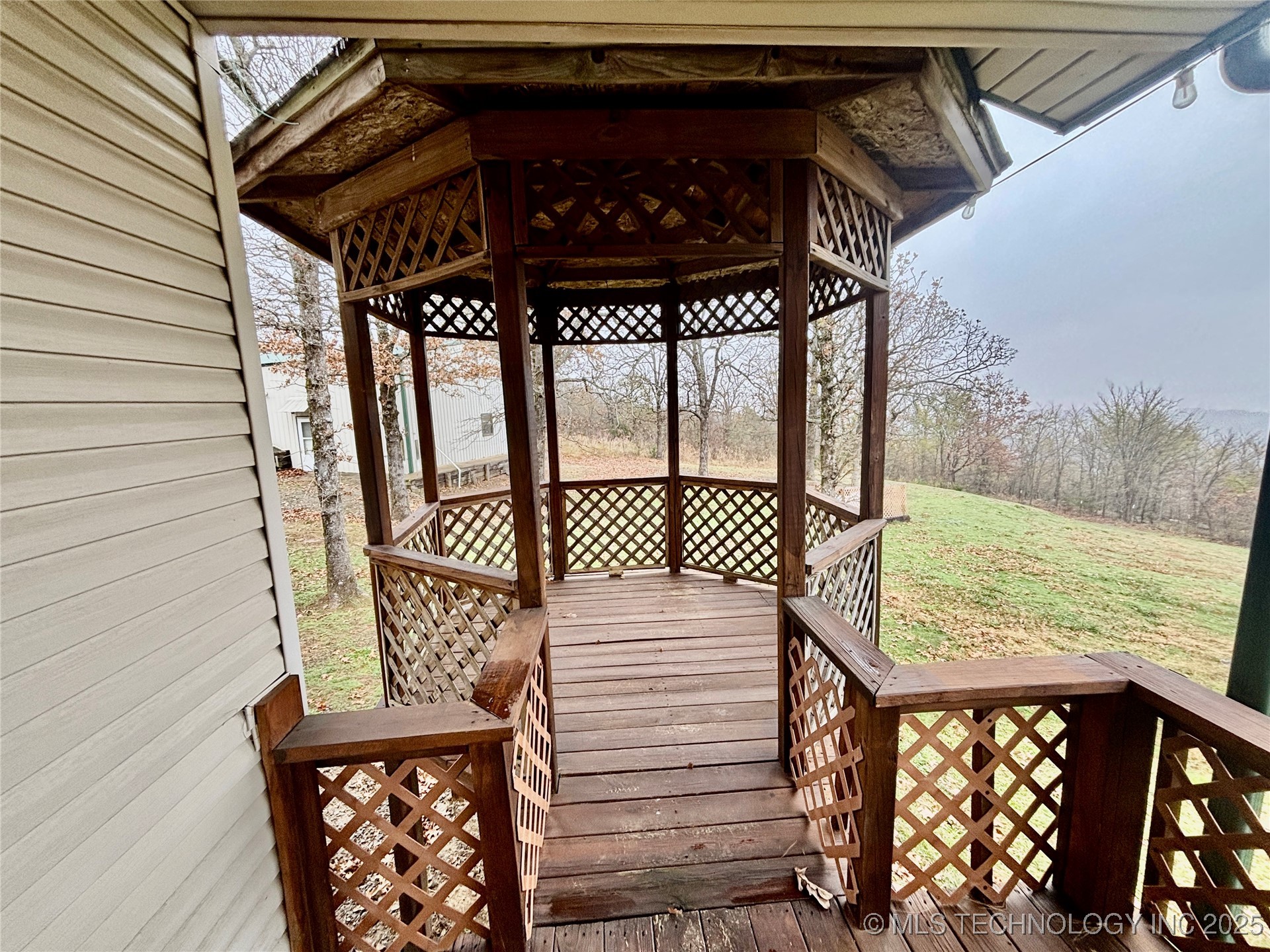 413804 E 1212 Road Property Photo 38