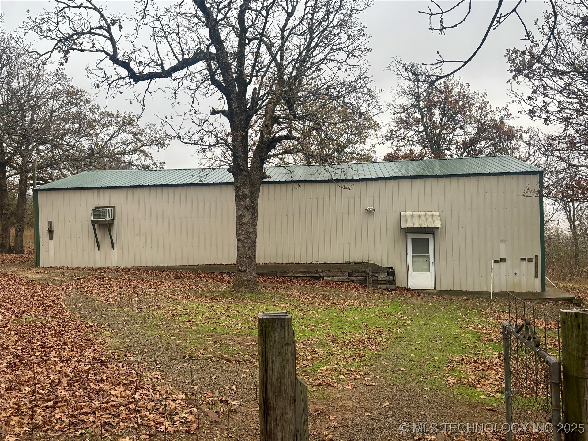 413804 E 1212 Road Property Photo 51