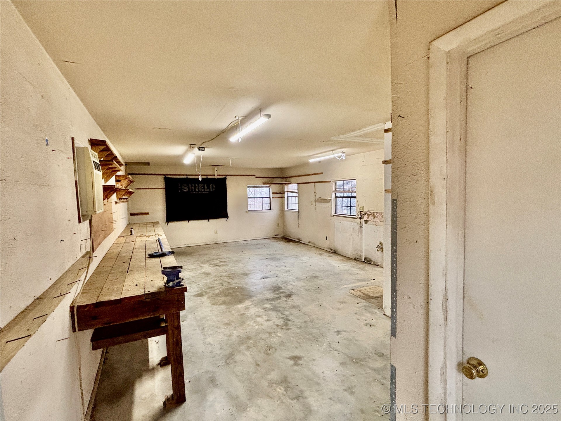 413804 E 1212 Road Property Photo 52