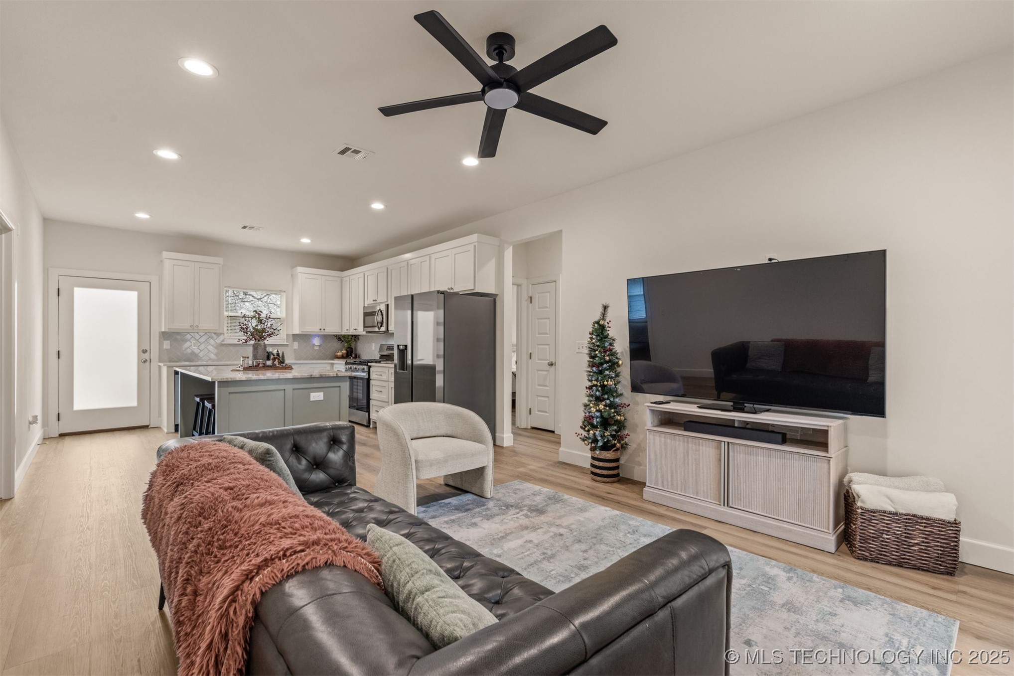 1907 E 27th Street North Property Photo 11