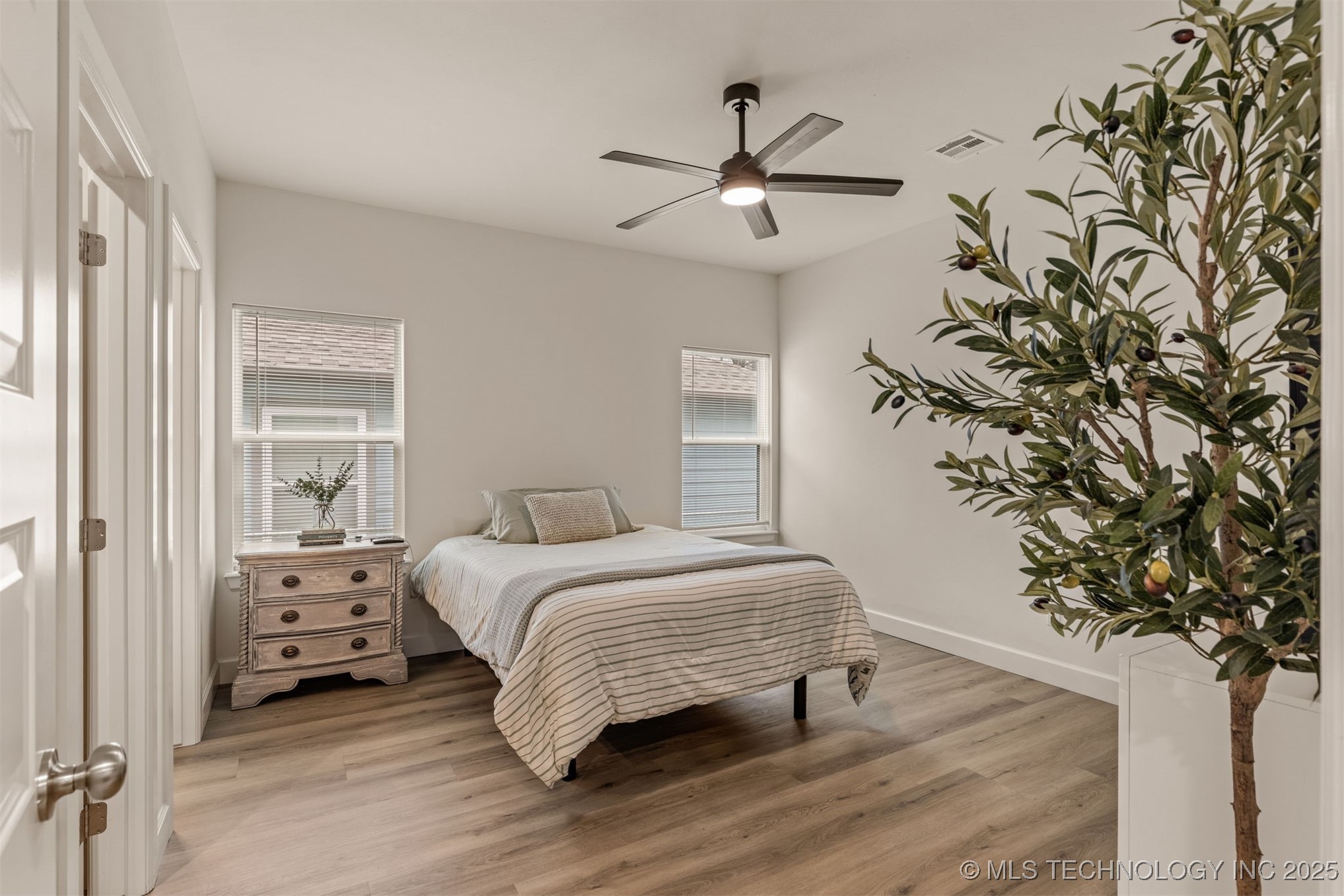 1907 E 27th Street North Property Photo 29