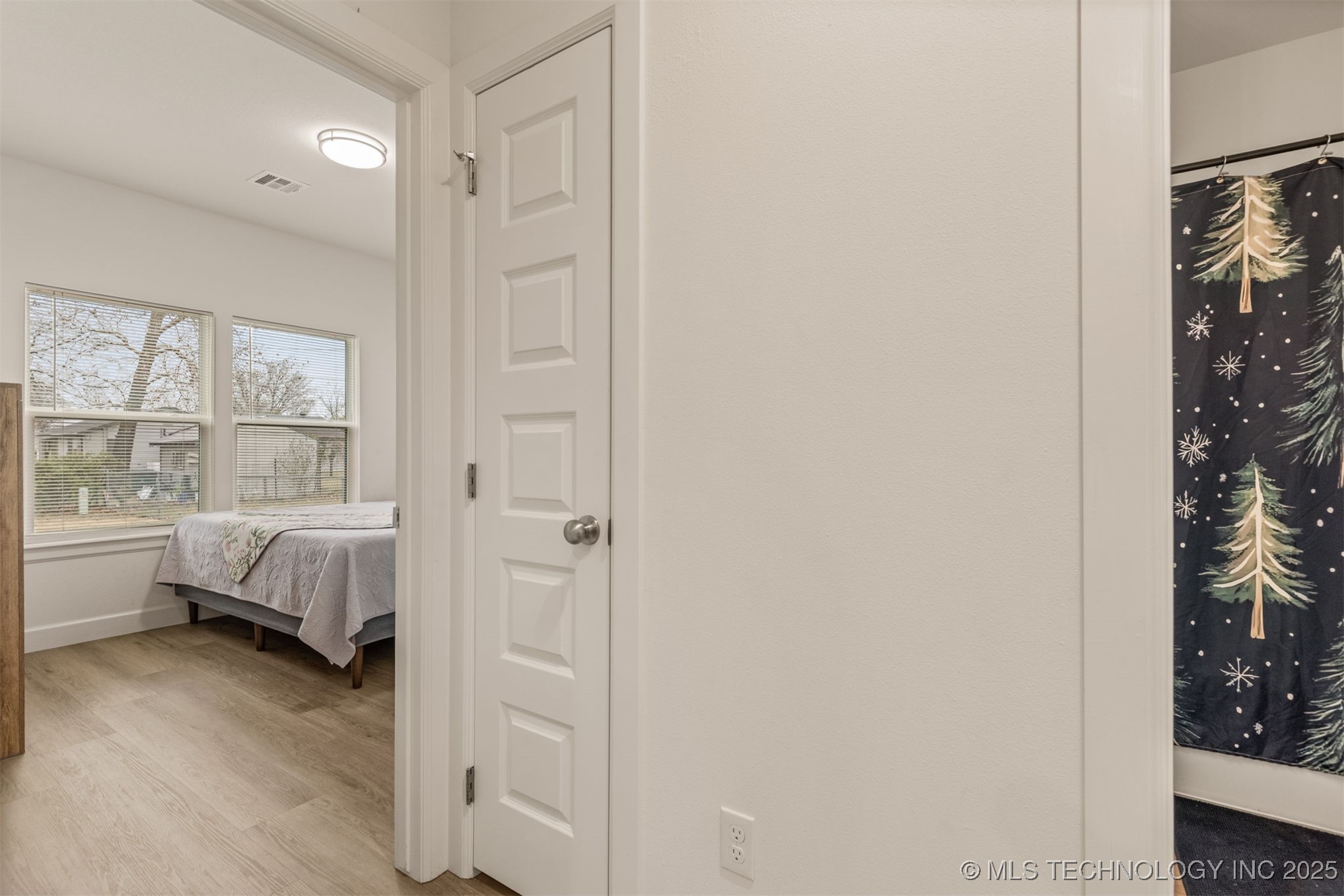 1907 E 27th Street North Property Photo 41