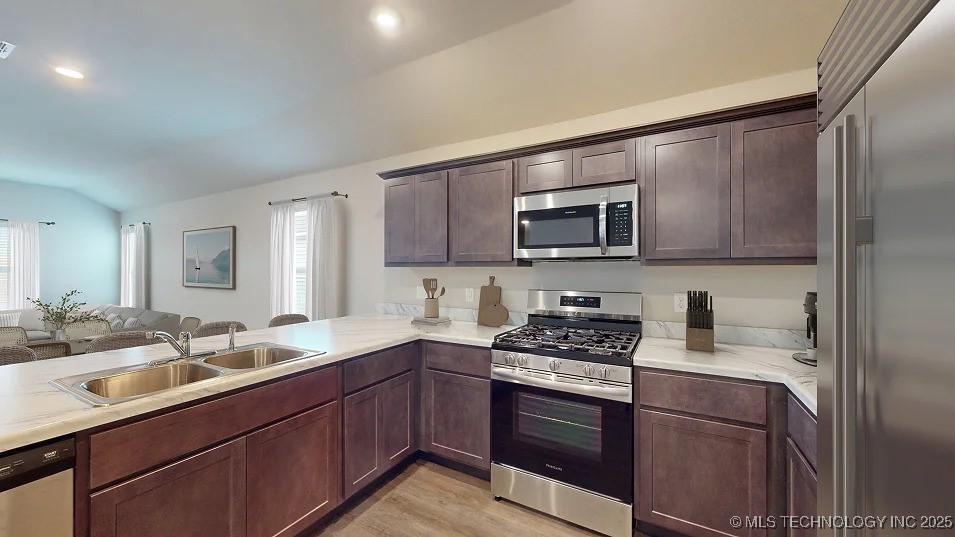 19 Blue Bell Street Property Photo 5