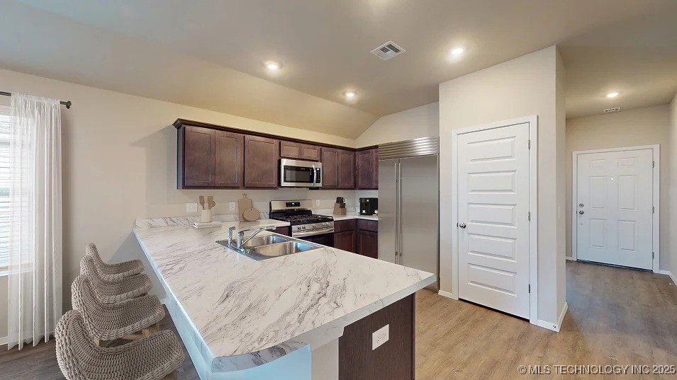 19 Blue Bell Street Property Photo 6