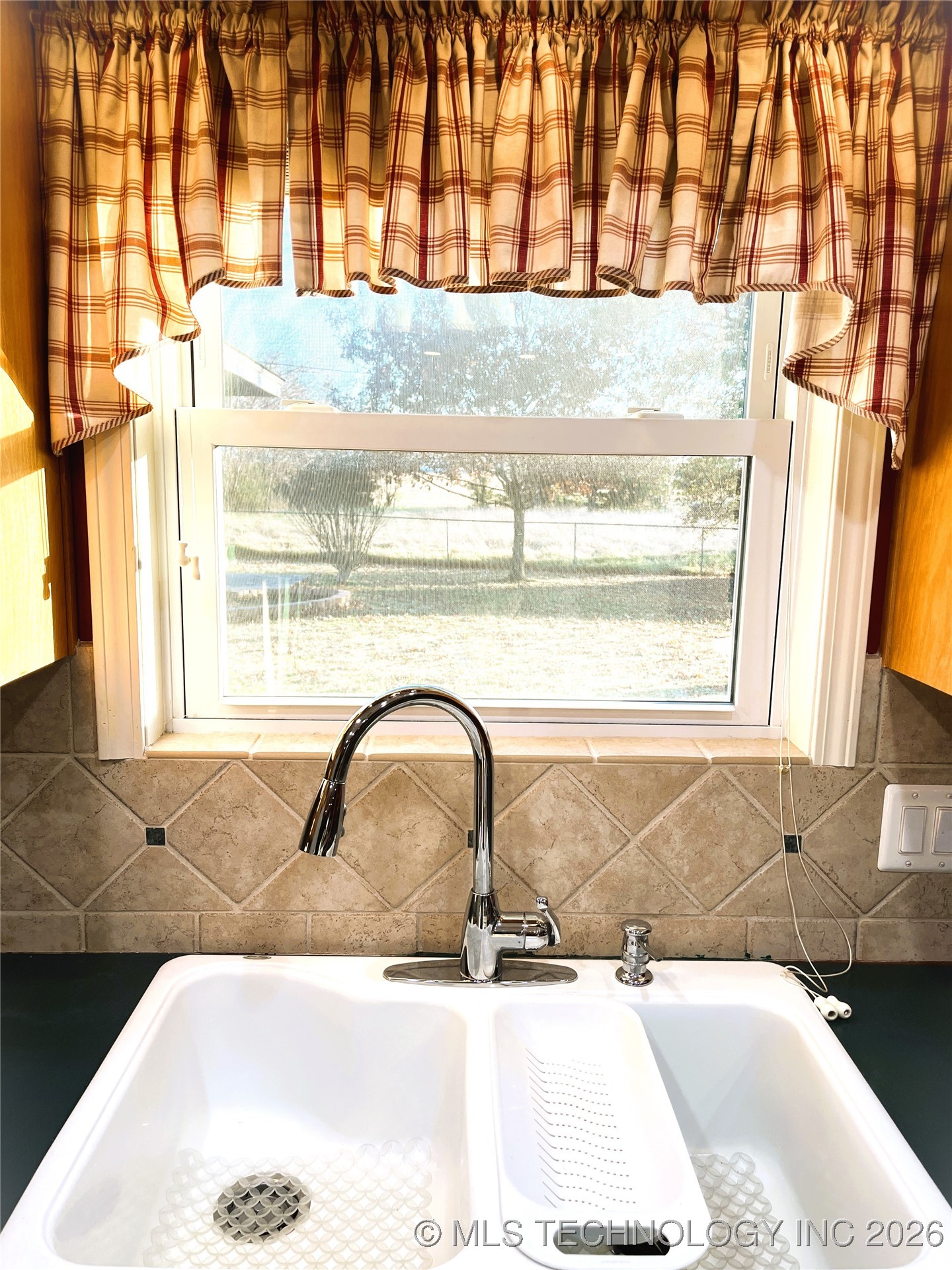 1230 Se 2nd Court Property Photo 7