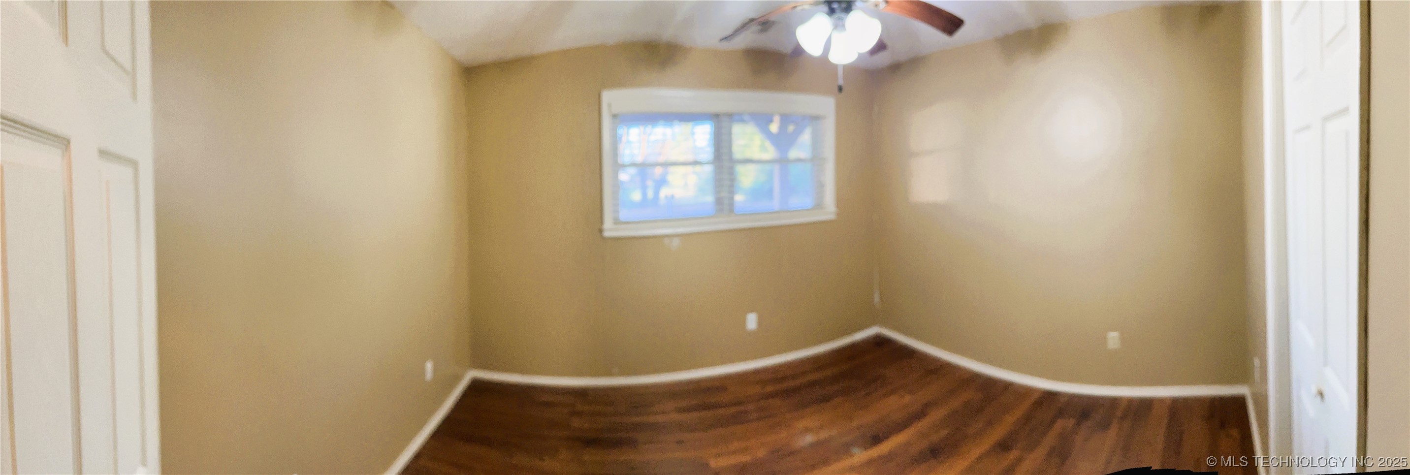 1230 Se 2nd Court Property Photo 19