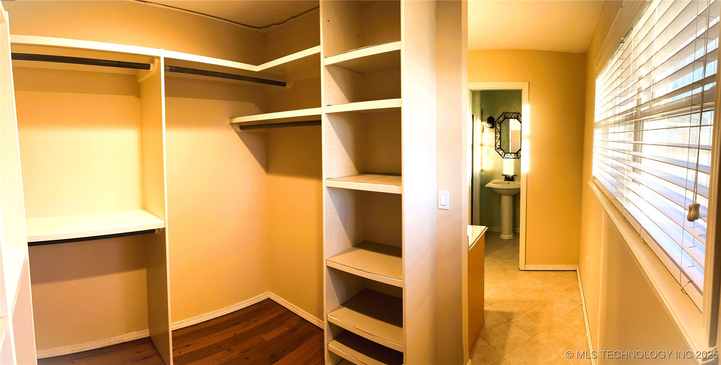 1230 Se 2nd Court Property Photo 24