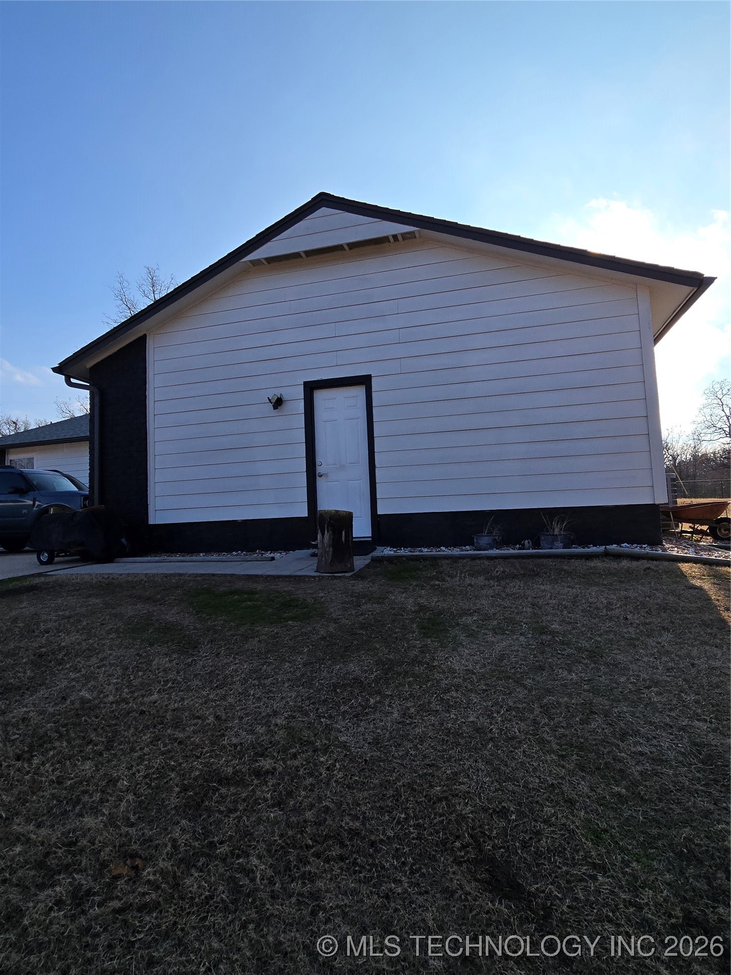 4251 Norfolk Avenue Property Photo 6