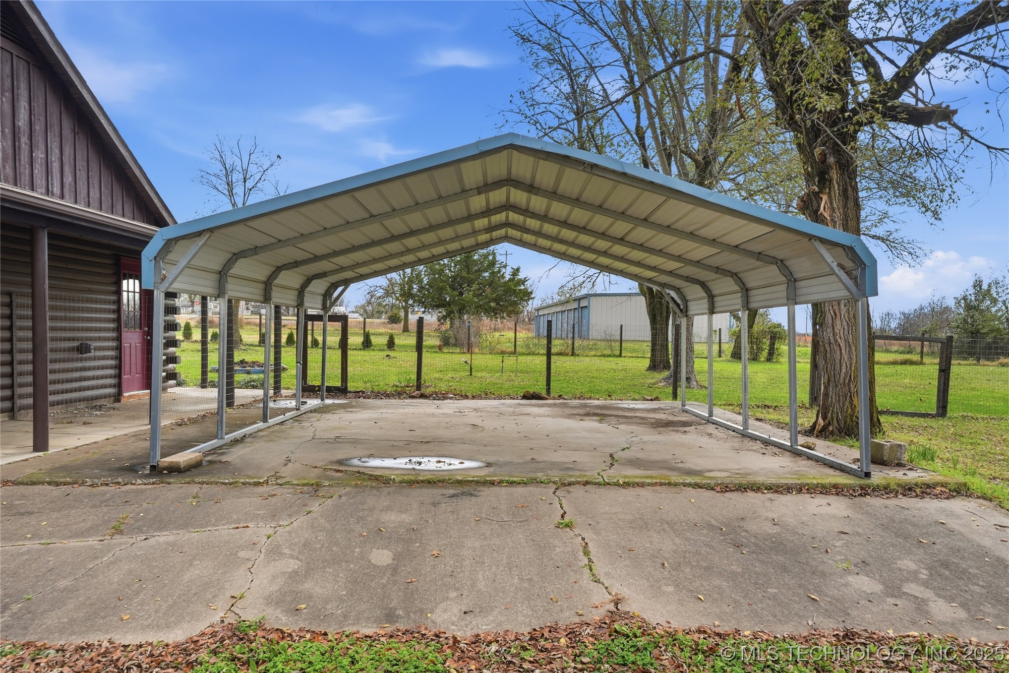 17310 E 400 Road Property Photo 7