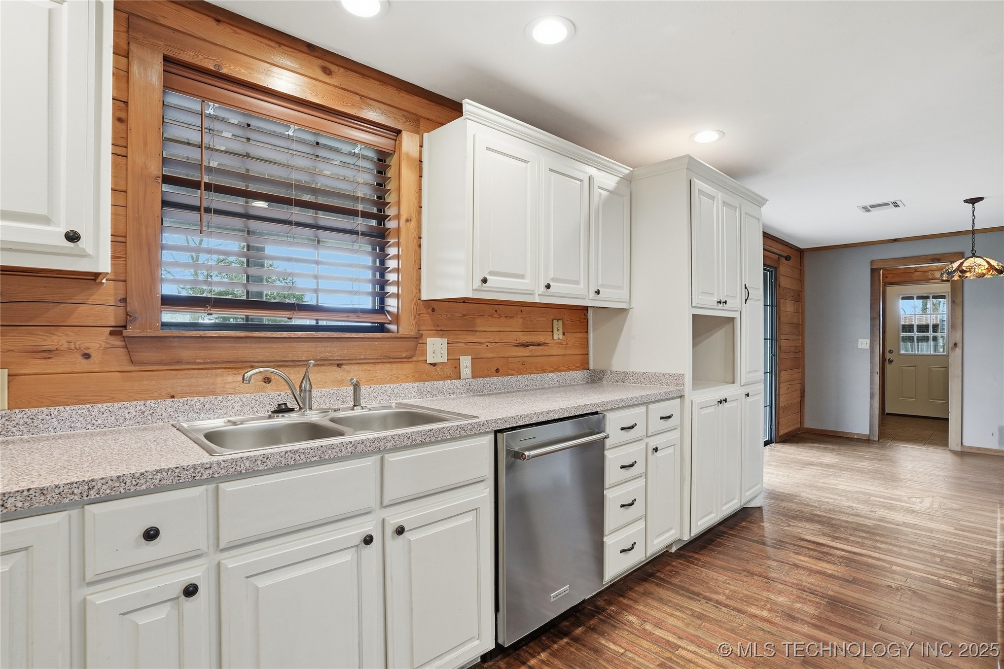 17310 E 400 Road Property Photo 17