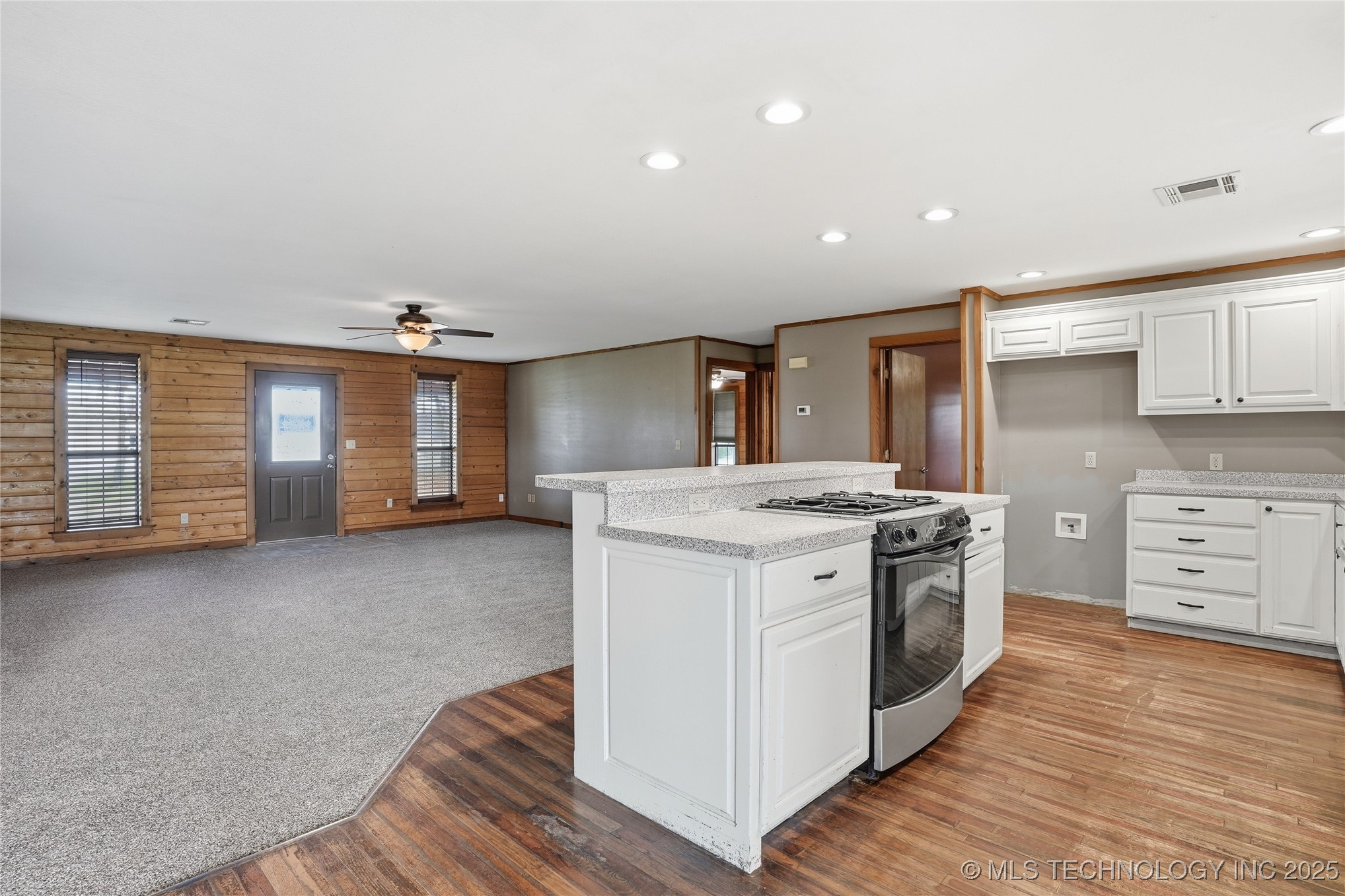 17310 E 400 Road Property Photo 21