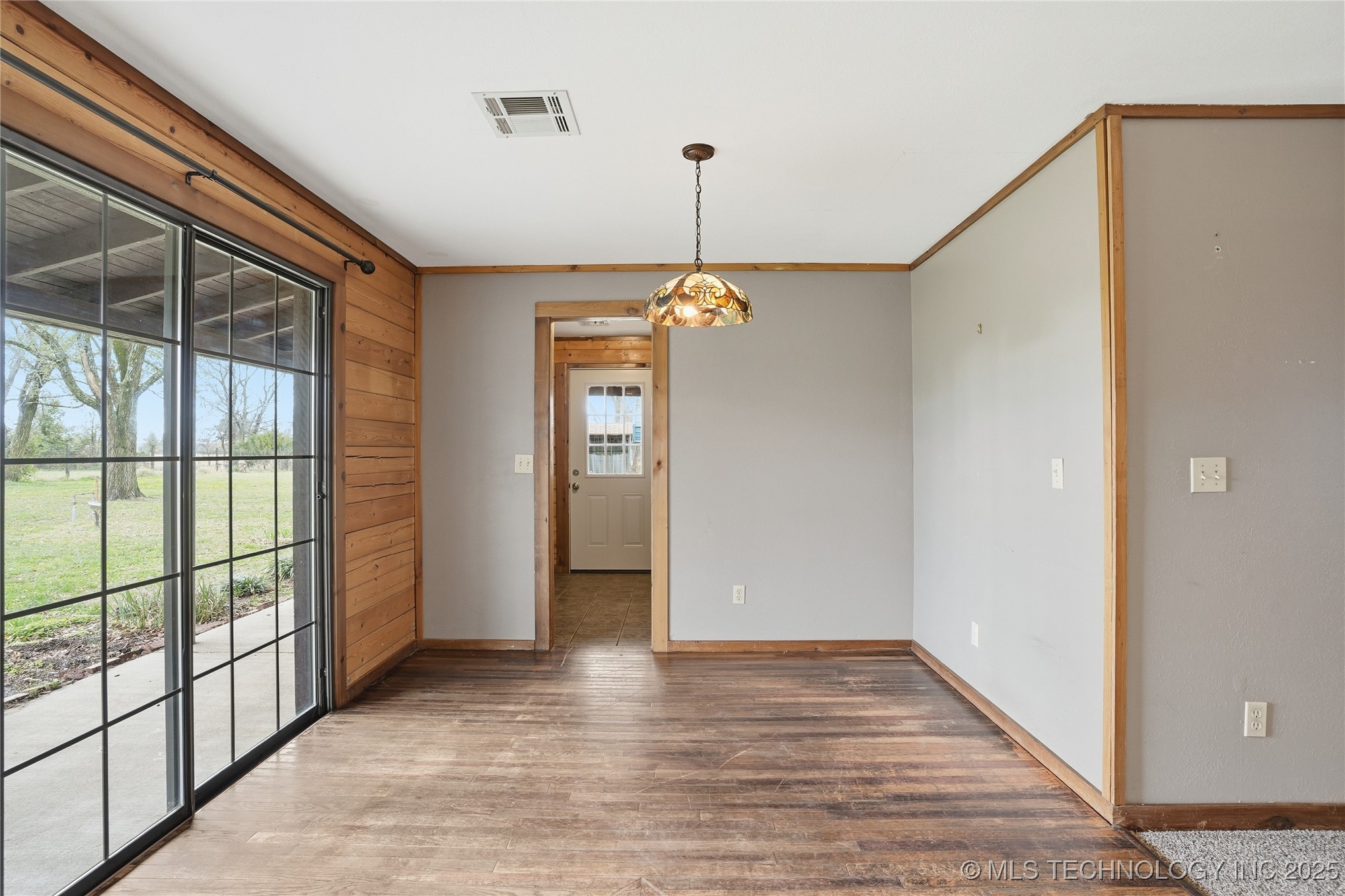 17310 E 400 Road Property Photo 22