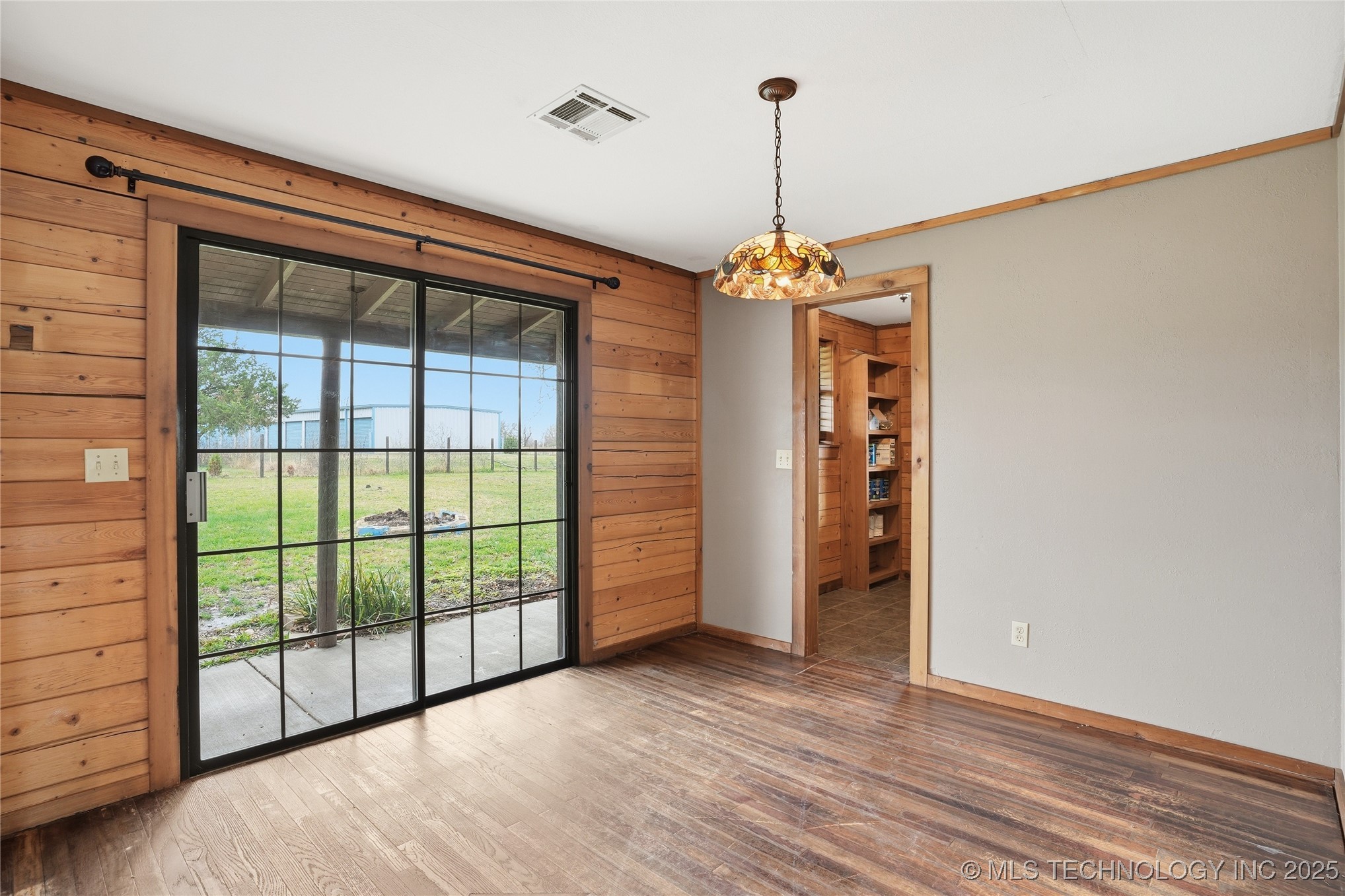 17310 E 400 Road Property Photo 23