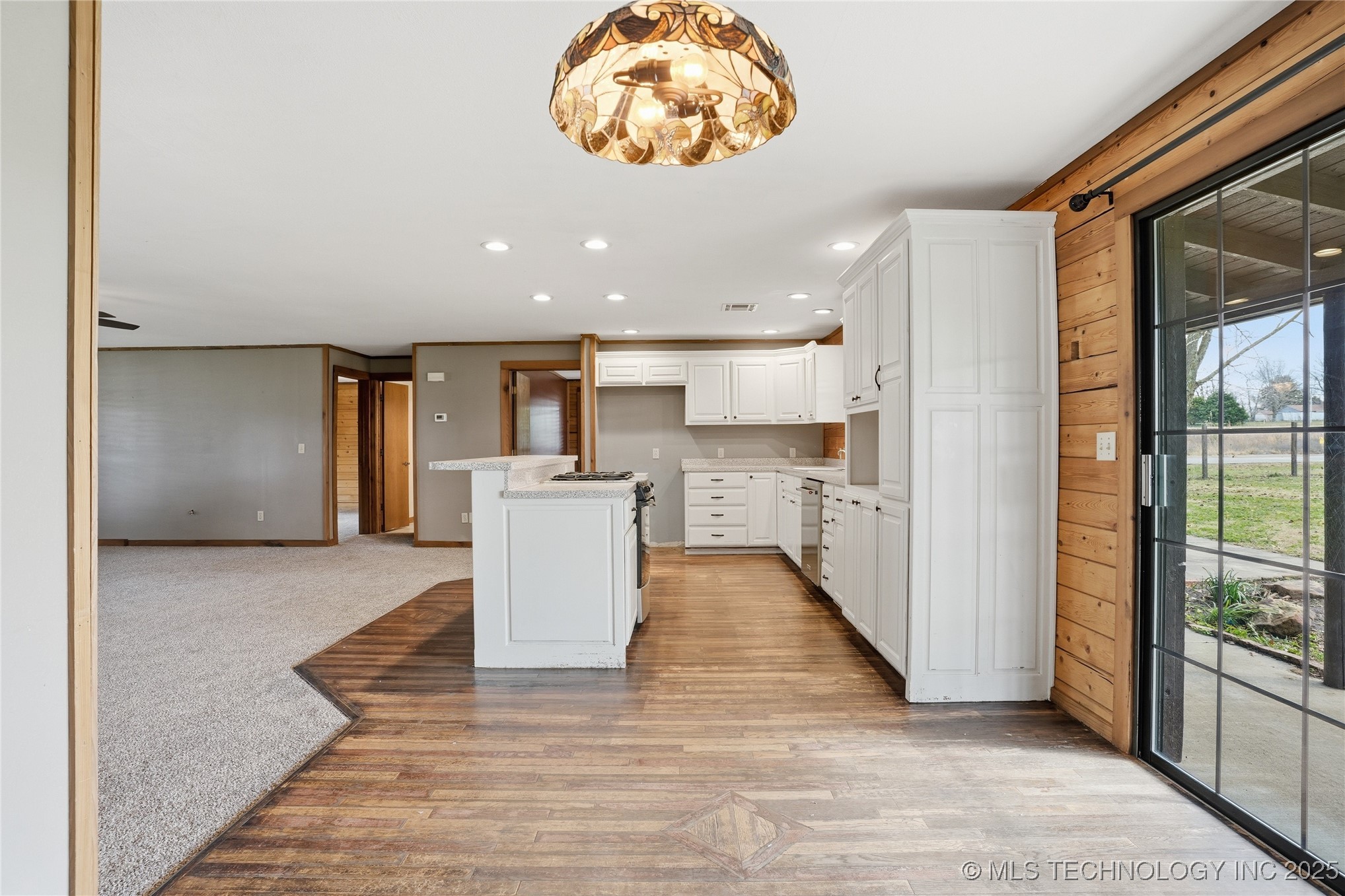 17310 E 400 Road Property Photo 25