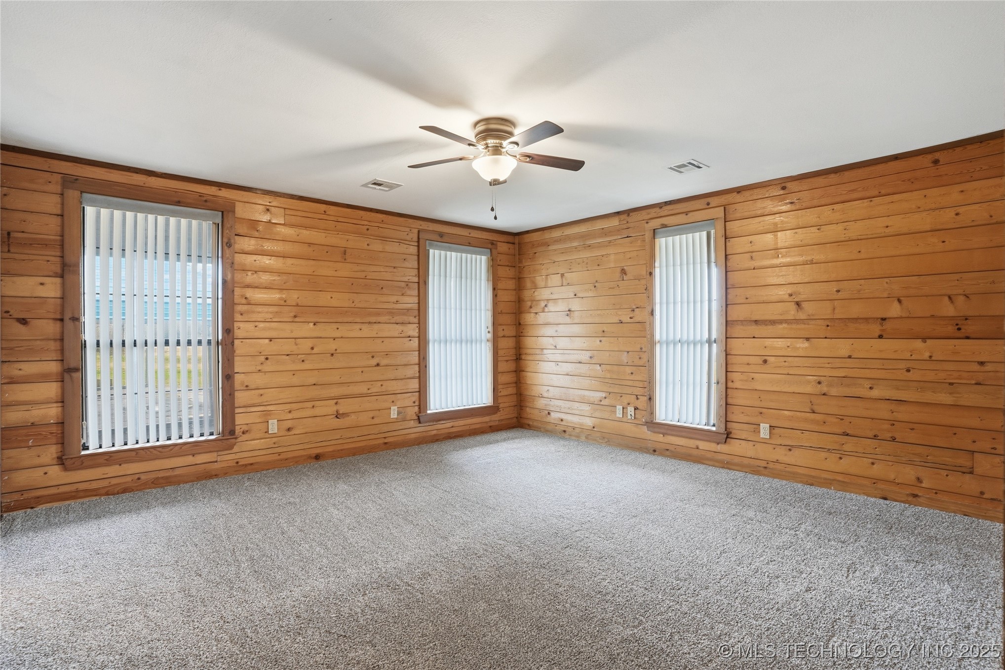 17310 E 400 Road Property Photo 28