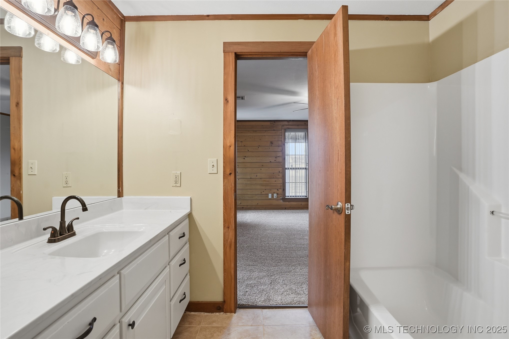 17310 E 400 Road Property Photo 35