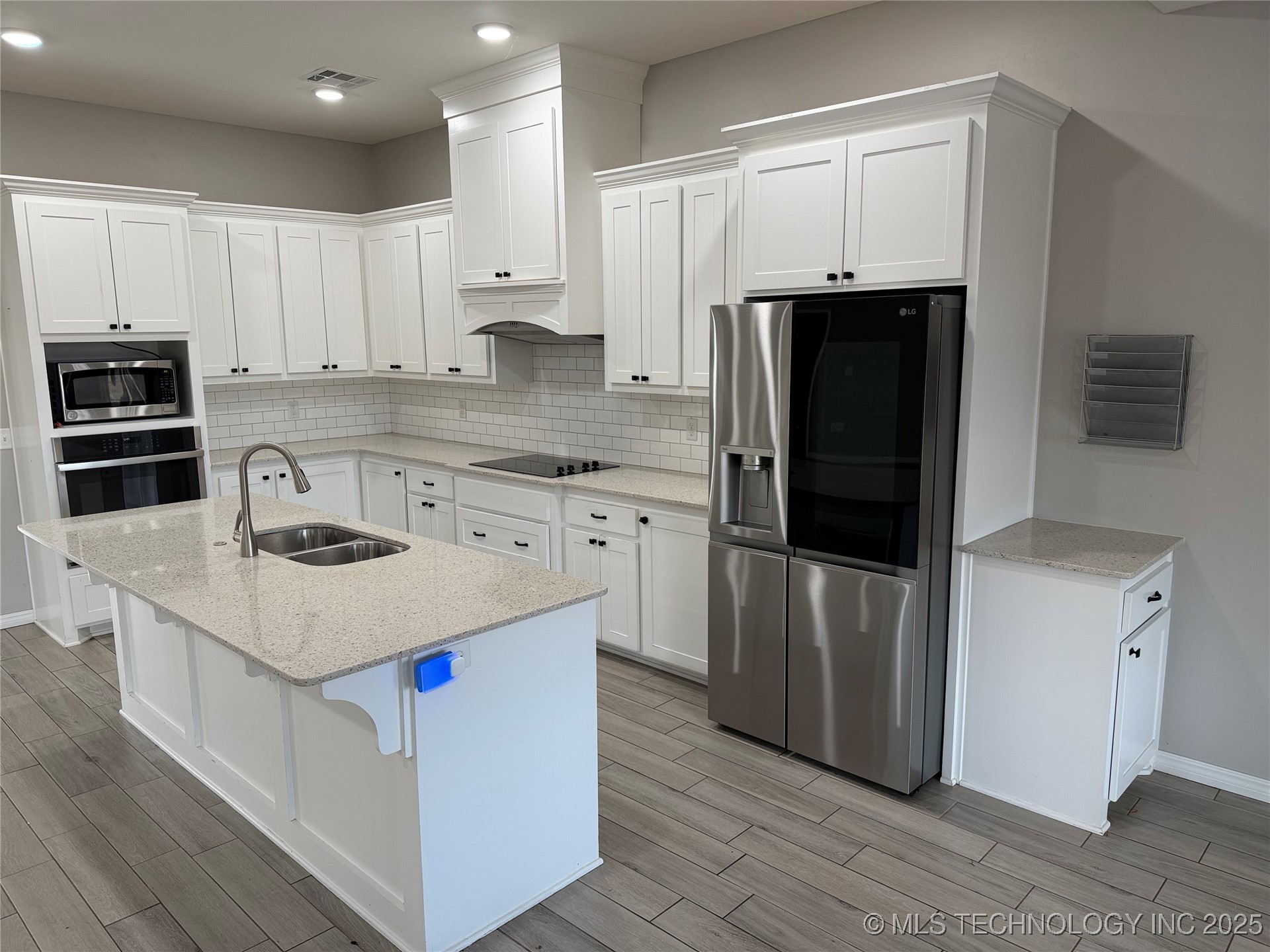 30 Lobo Lane Property Photo 9