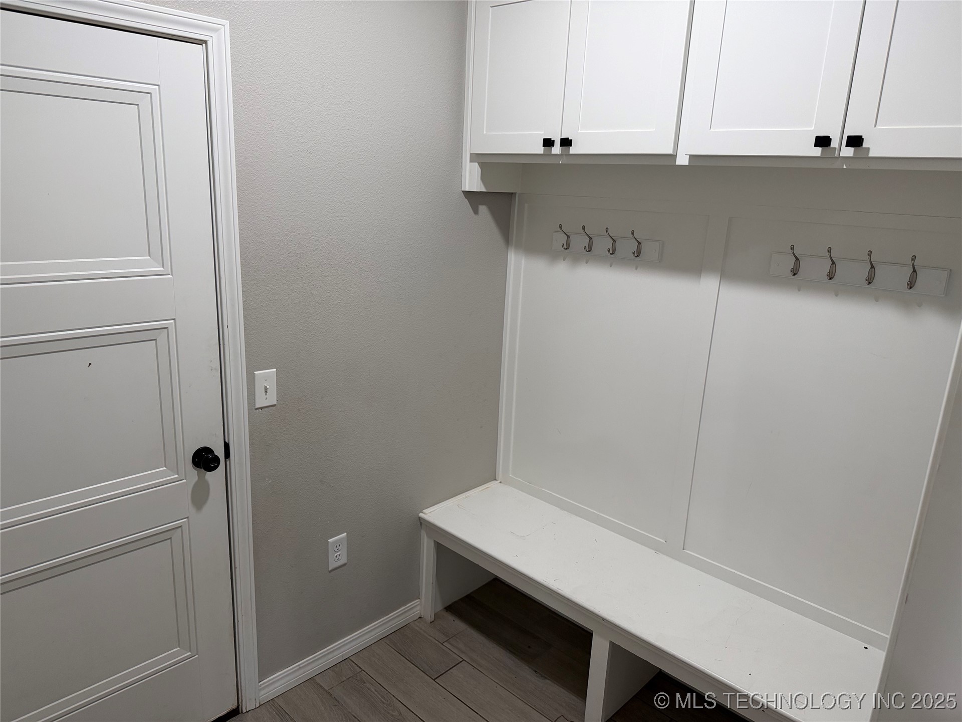 30 Lobo Lane Property Photo 23