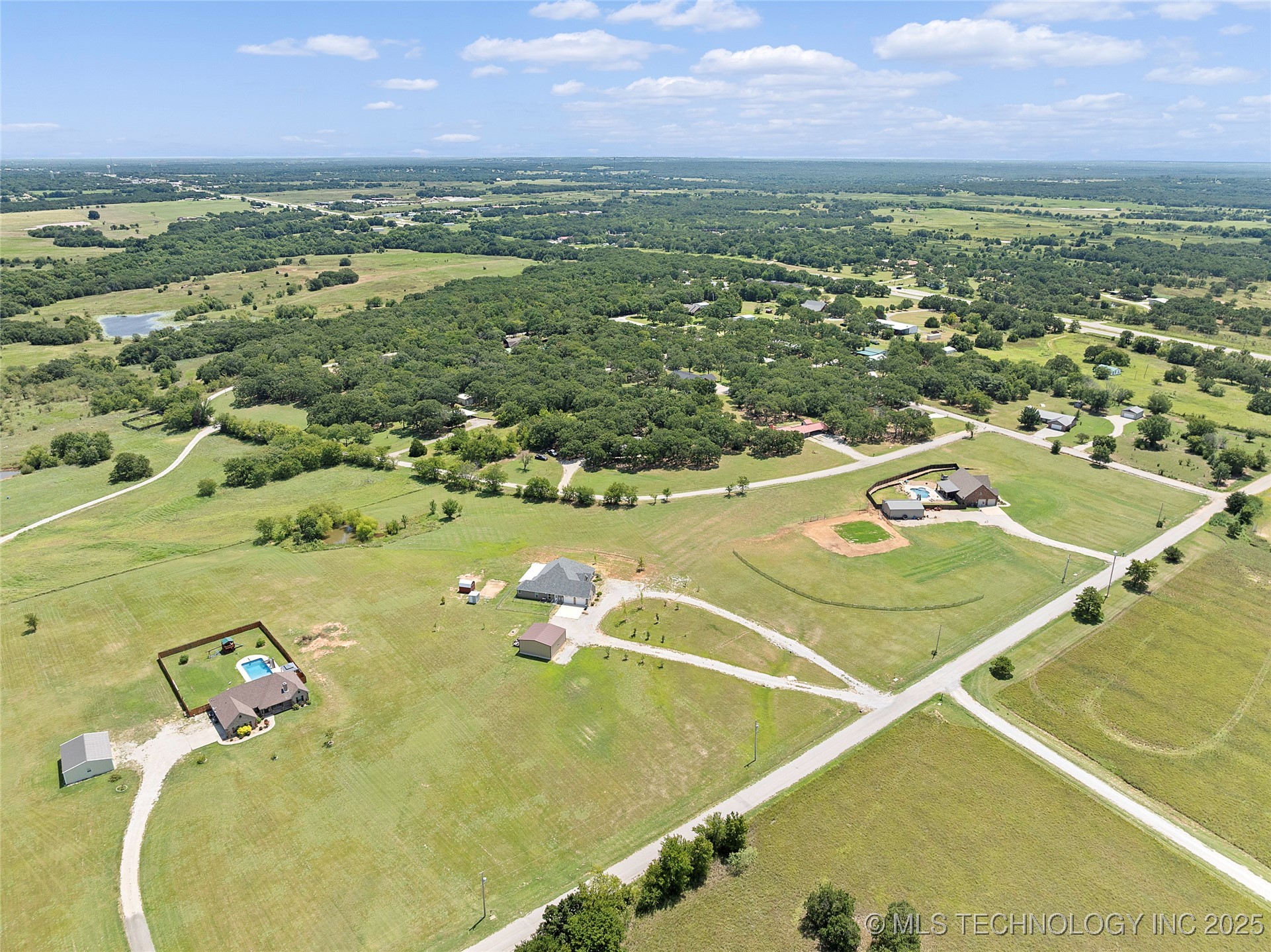 30 Lobo Lane Property Photo 33