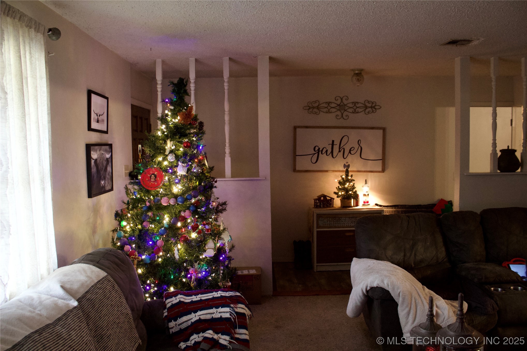 107 S Day Property Photo 3