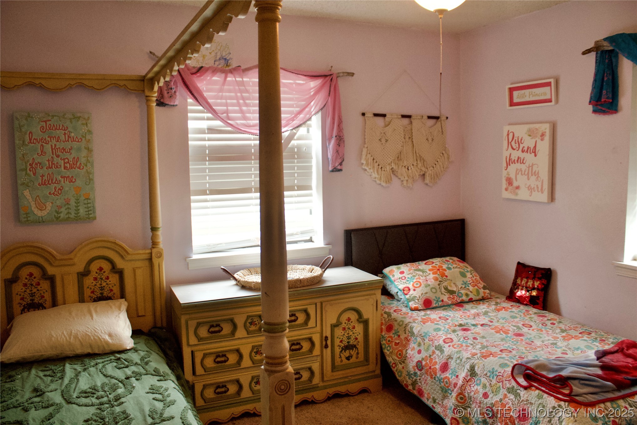 107 S Day Property Photo 12