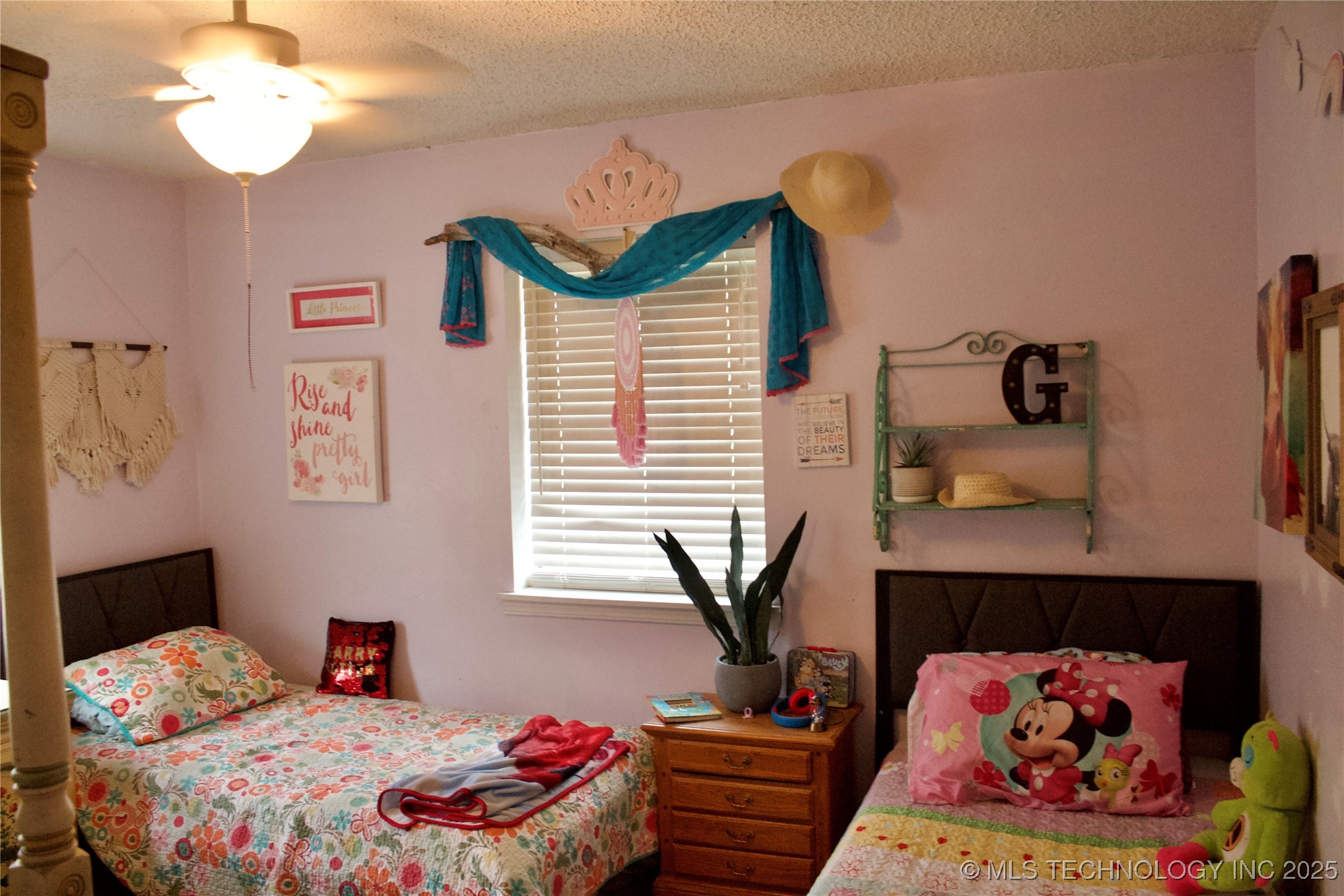 107 S Day Property Photo 13