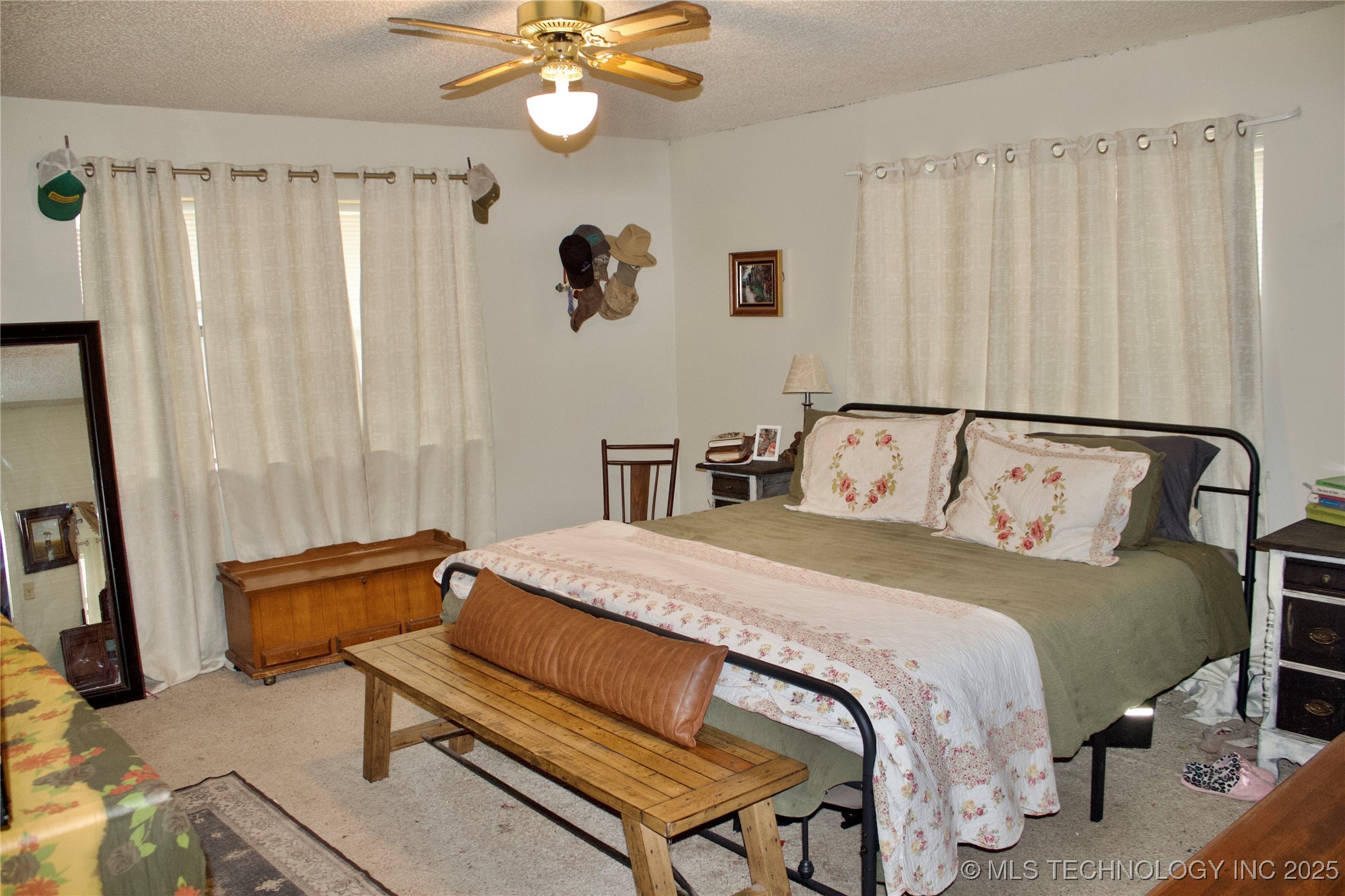 107 S Day Property Photo 14