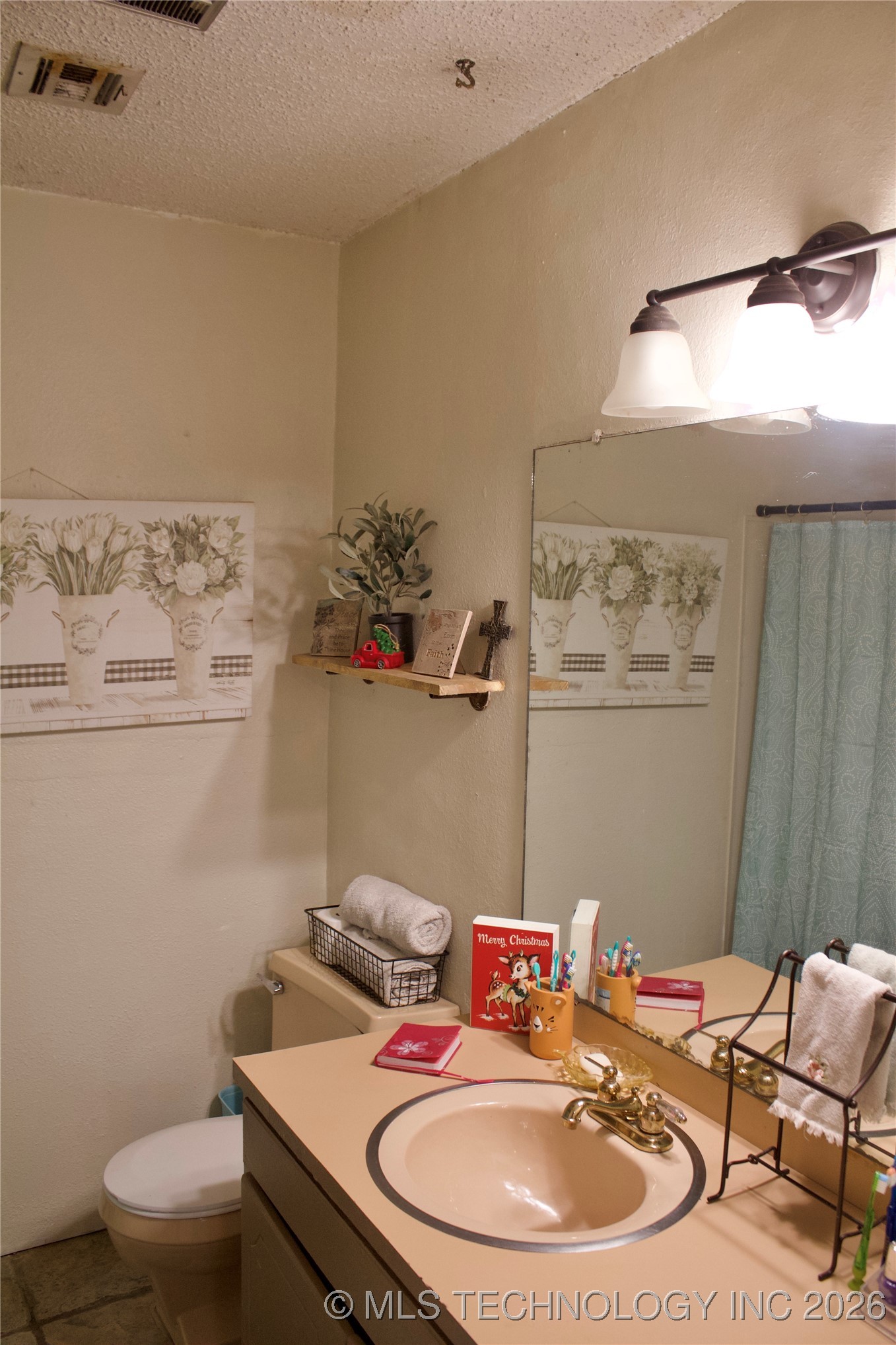 107 S Day Property Photo 21