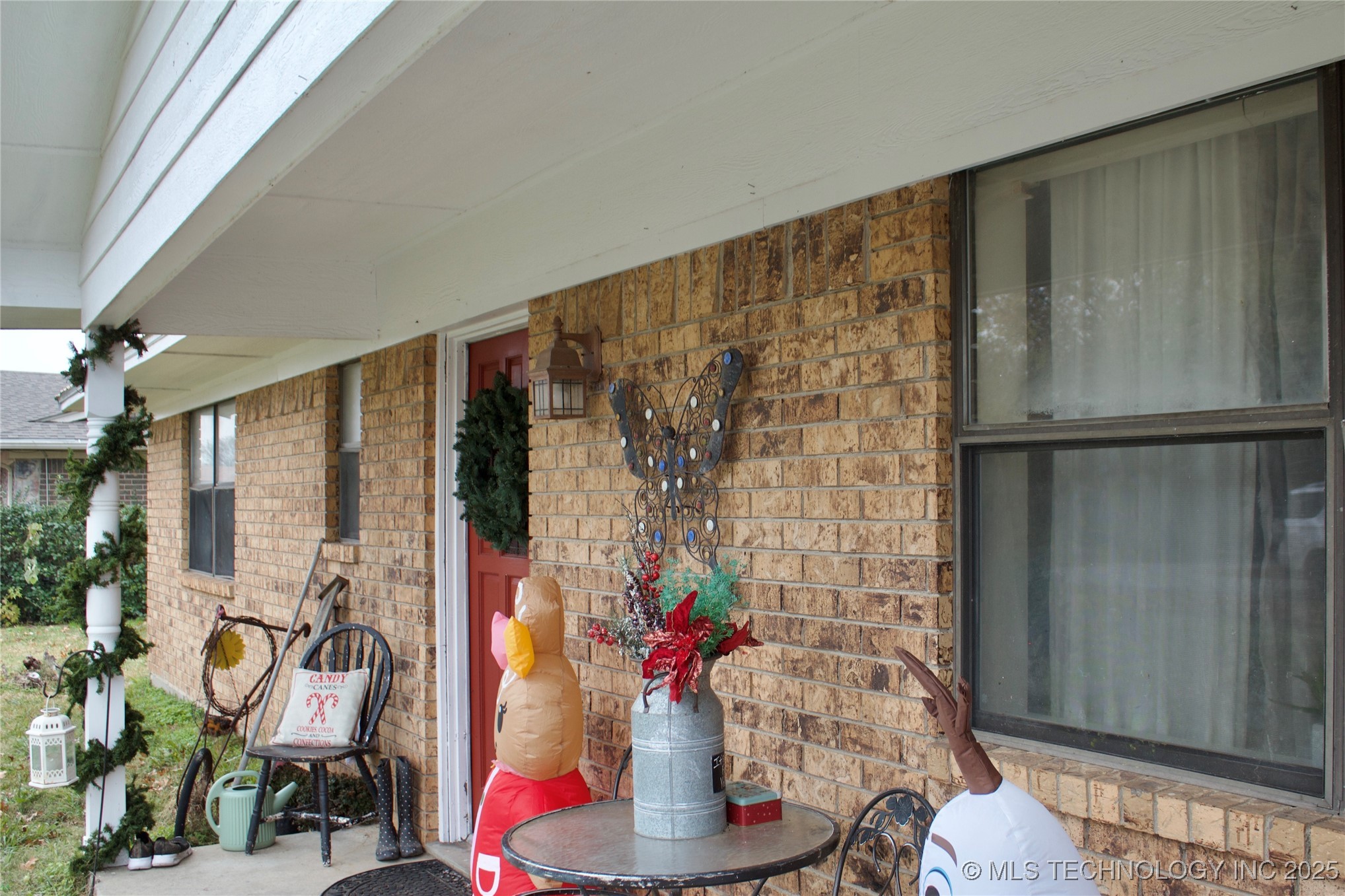 107 S Day Property Photo 28