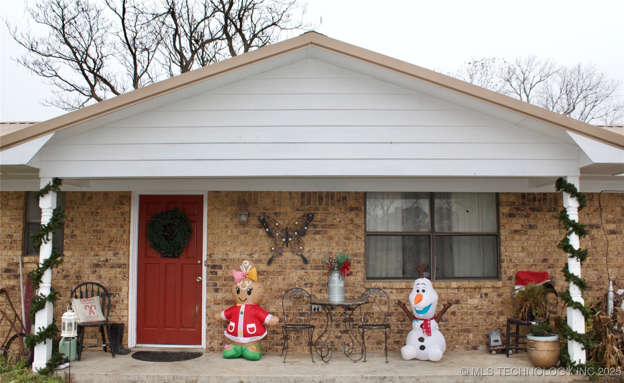 107 S Day Property Photo 29