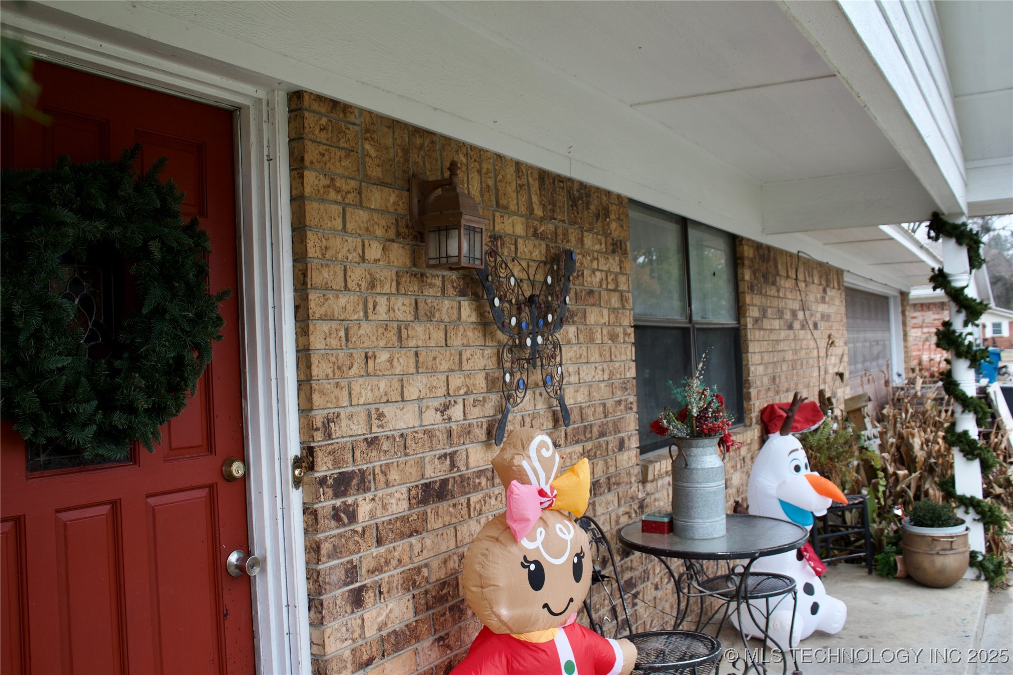 107 S Day Property Photo 30