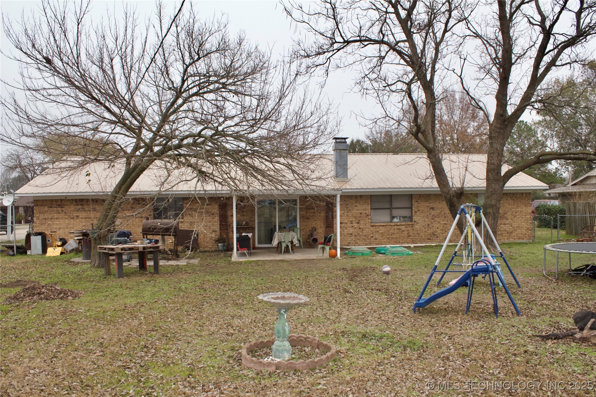 107 S Day Property Photo 31