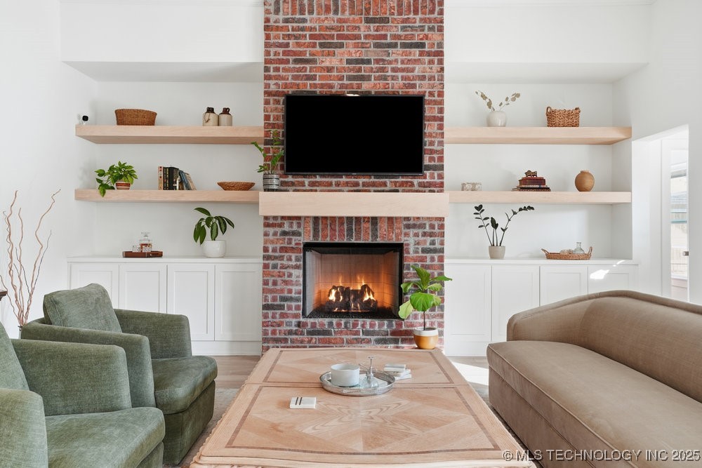 1616 W 114th Street Property Photo 8