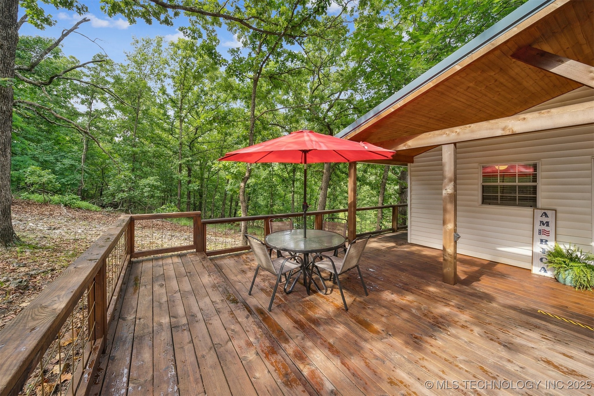 435 Tiawa Avenue Property Photo 4