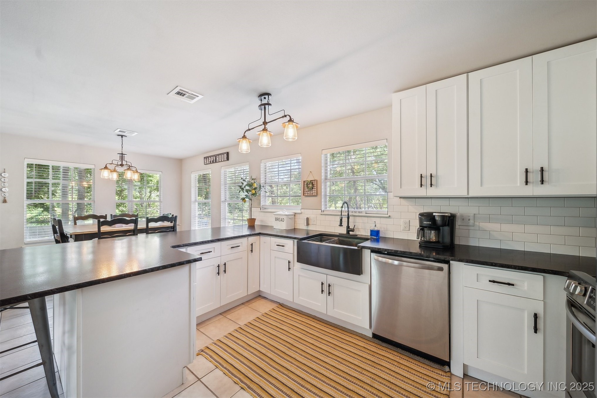 435 Tiawa Avenue Property Photo 7