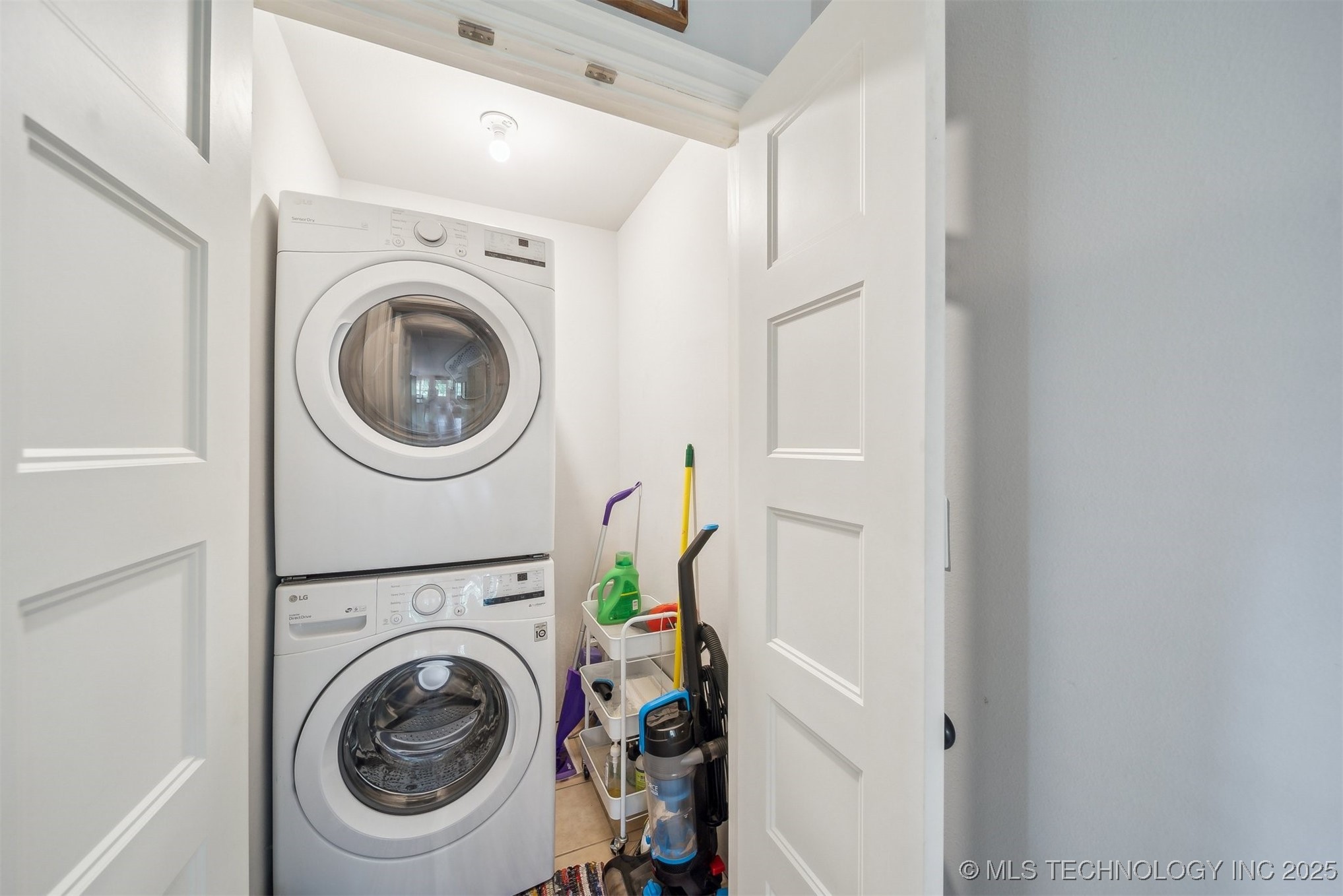 435 Tiawa Avenue Property Photo 22