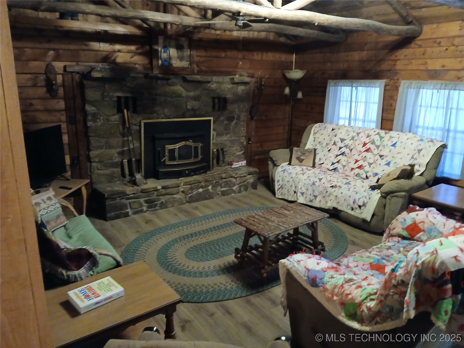 414823 Sherman Road Property Photo 3