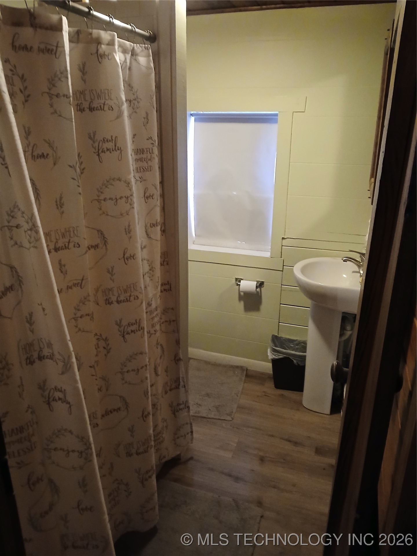 414823 Sherman Road Property Photo 5