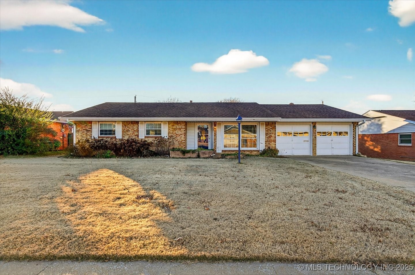 737 Crown Drive Property Photo 1