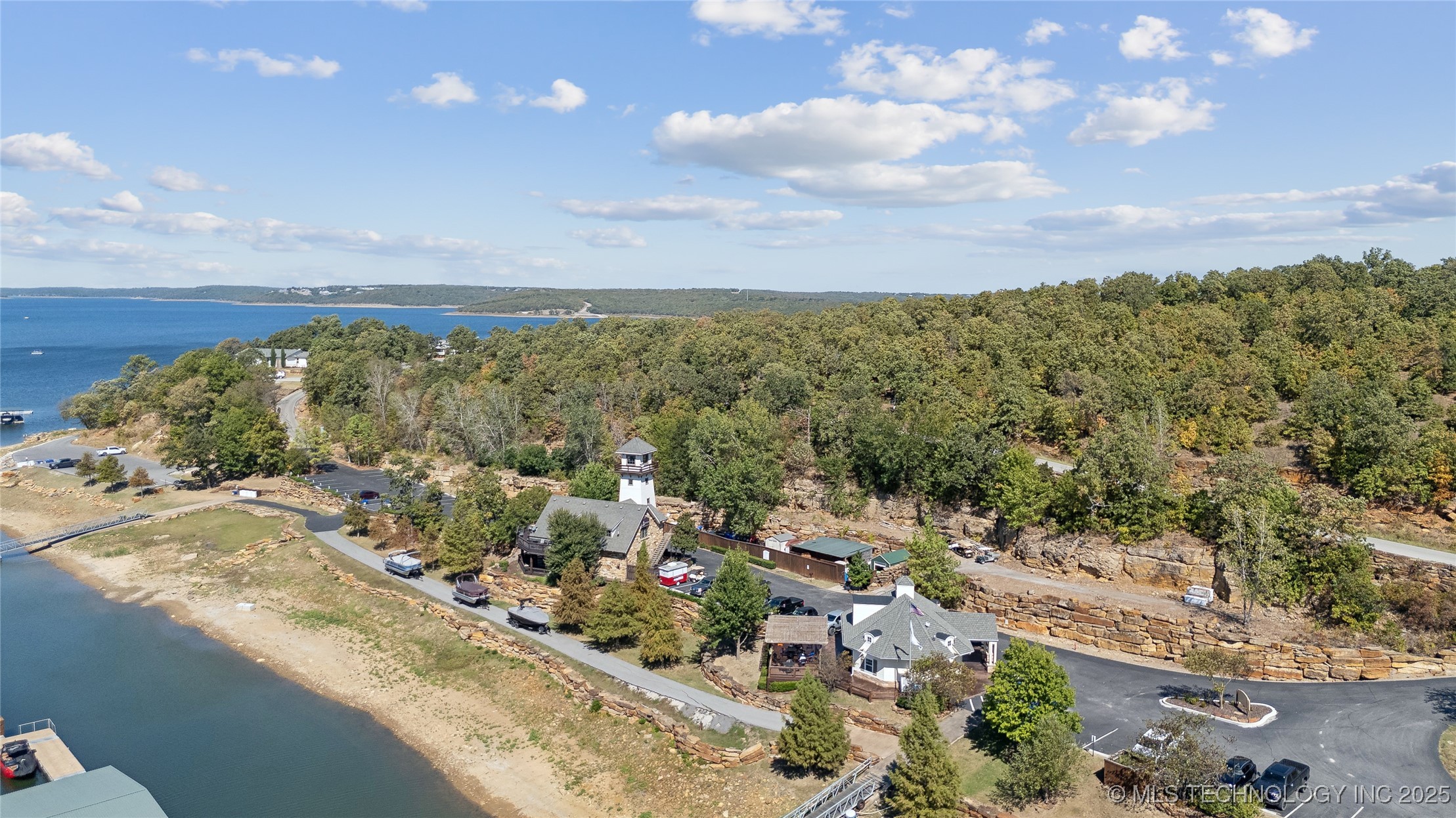 10 Avalon Drive Property Photo 5