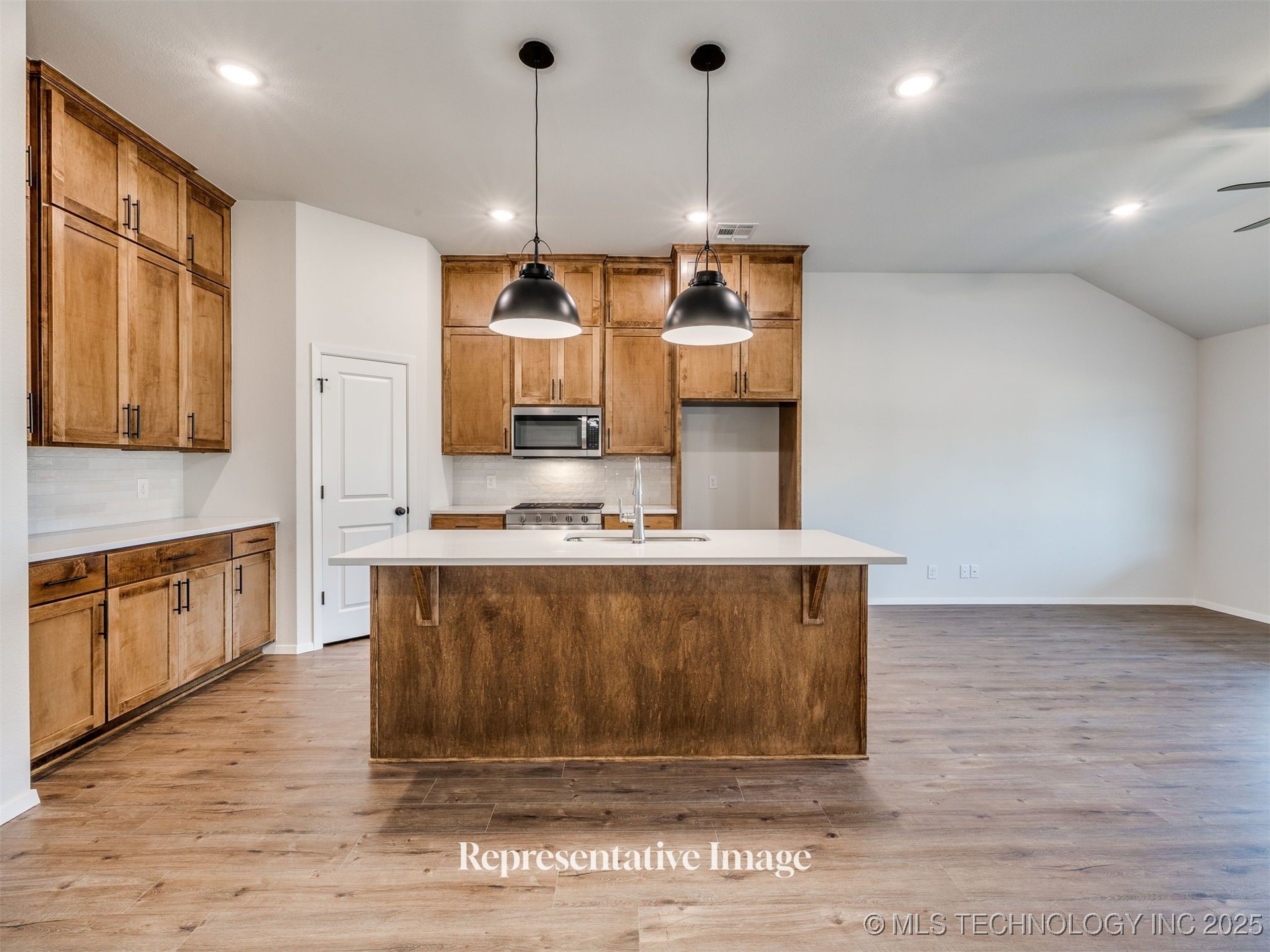 3422 E 153rd Place S Property Photo 9