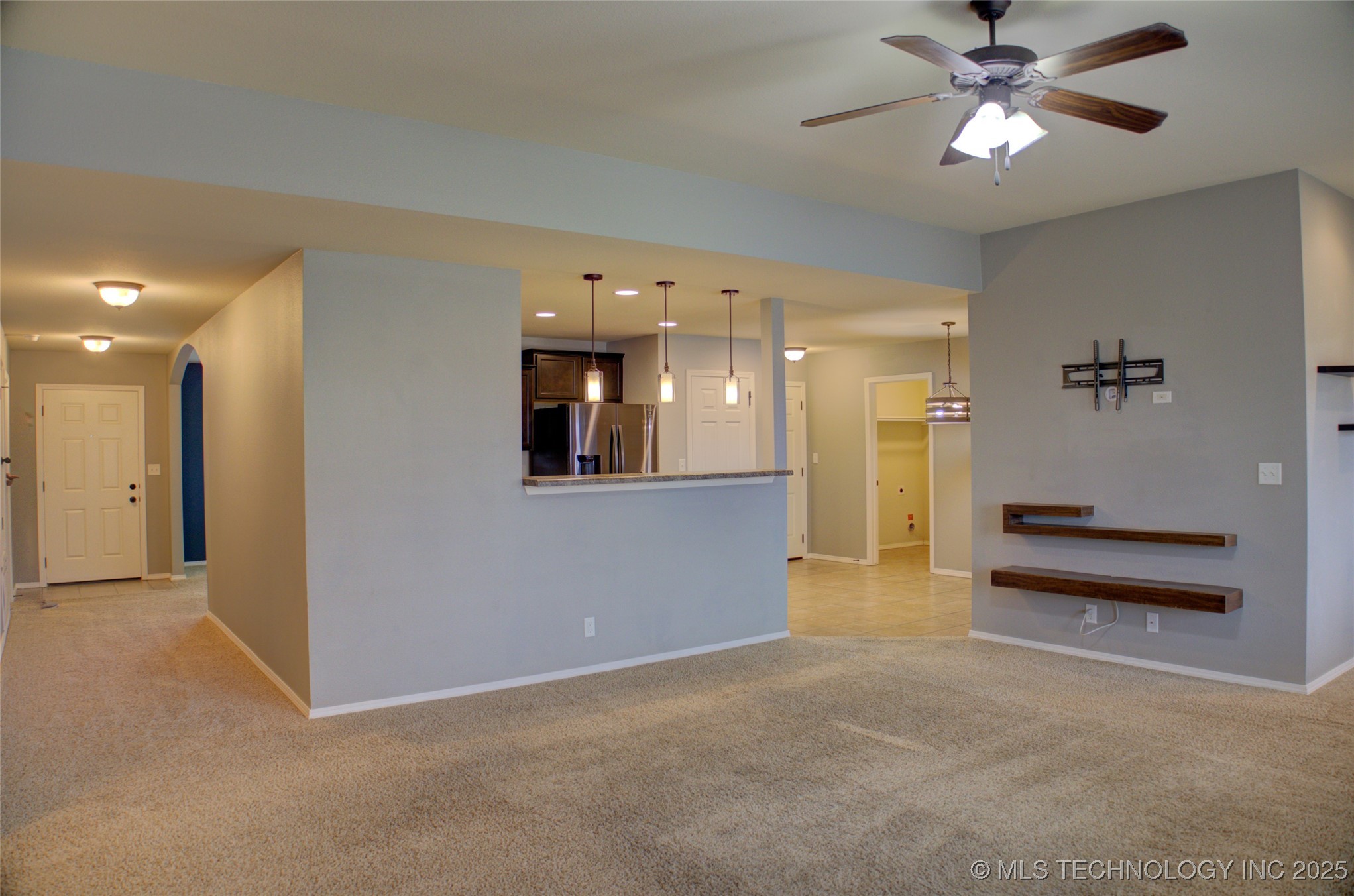 7313 S Gardenia Avenue Property Photo 5