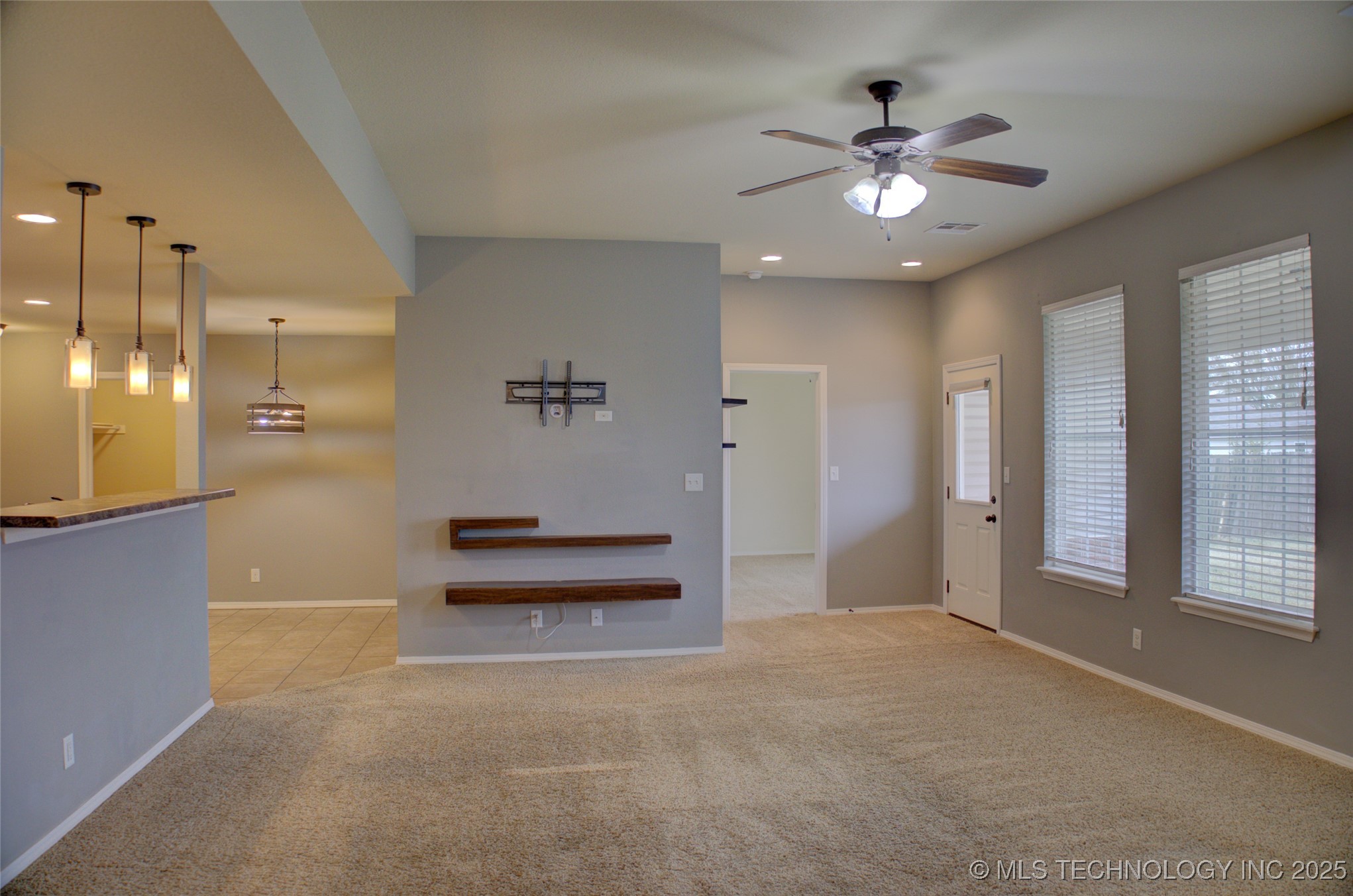7313 S Gardenia Avenue Property Photo 6