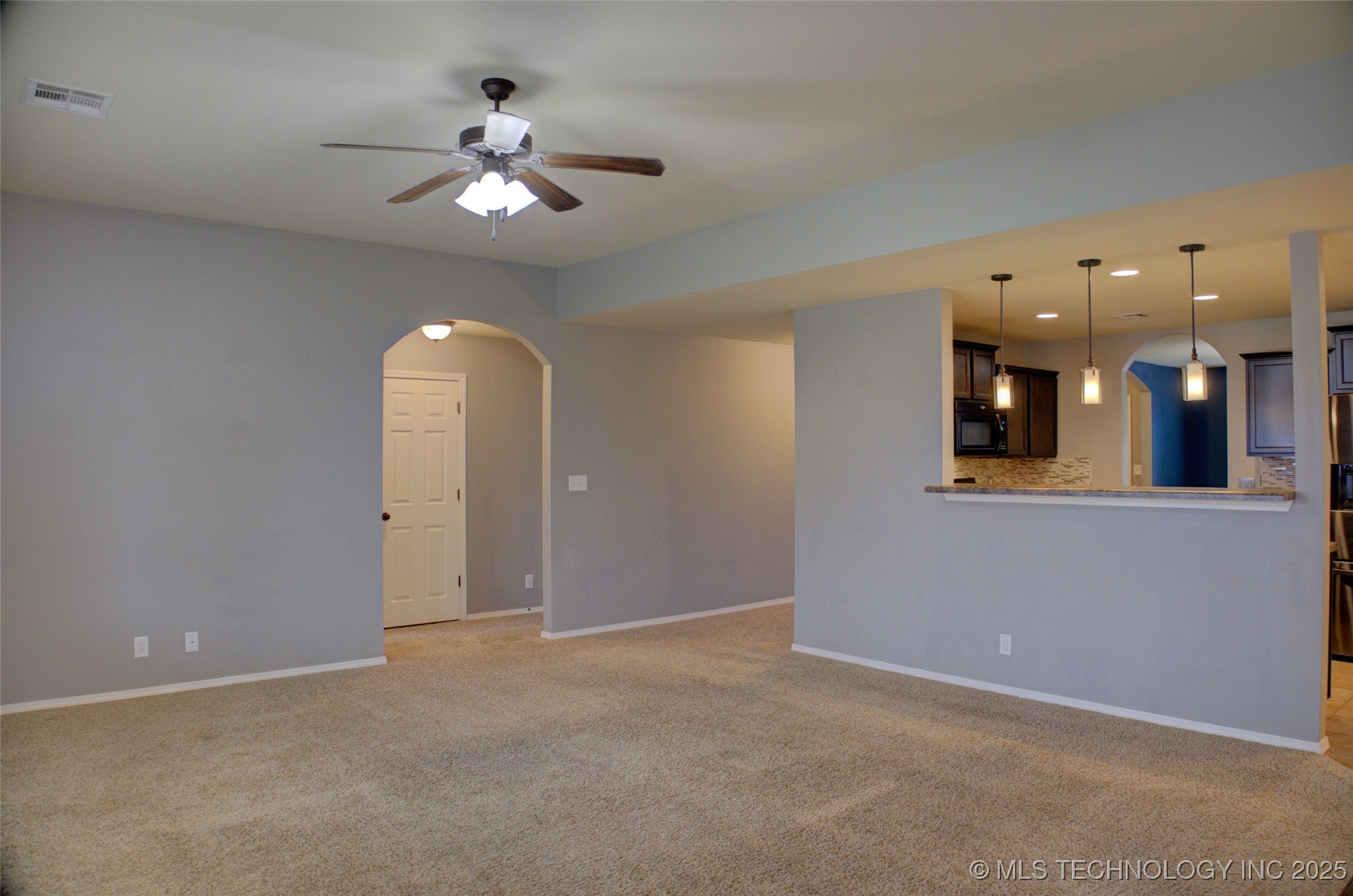 7313 S Gardenia Avenue Property Photo 9